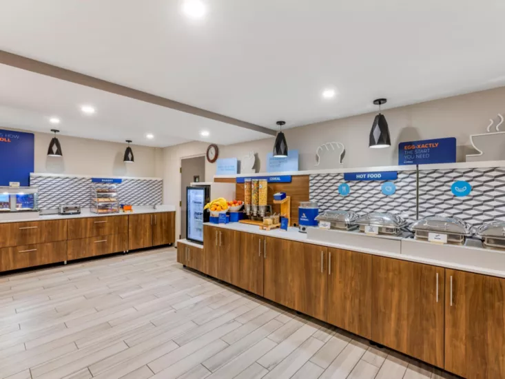 Holiday Inn Express Chicago-Downers Grove, an IHG Hotel