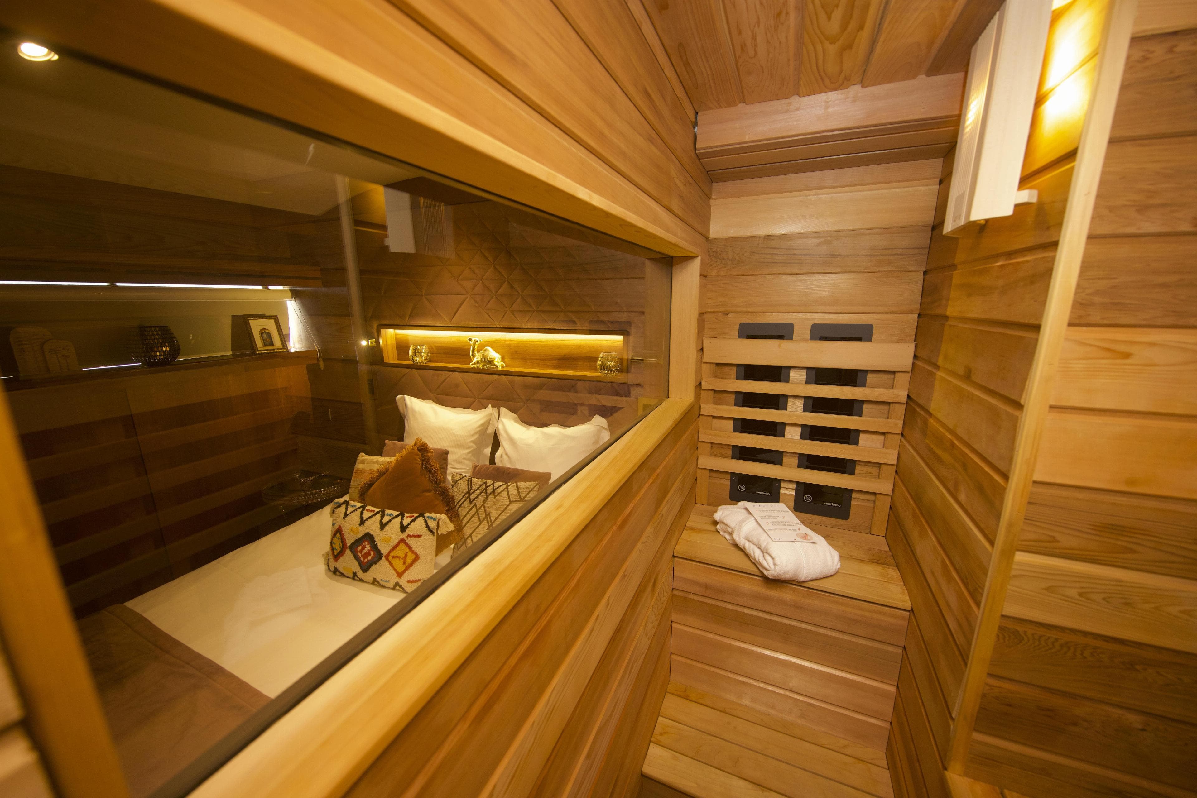 VIP Paris Yacht Hôtel