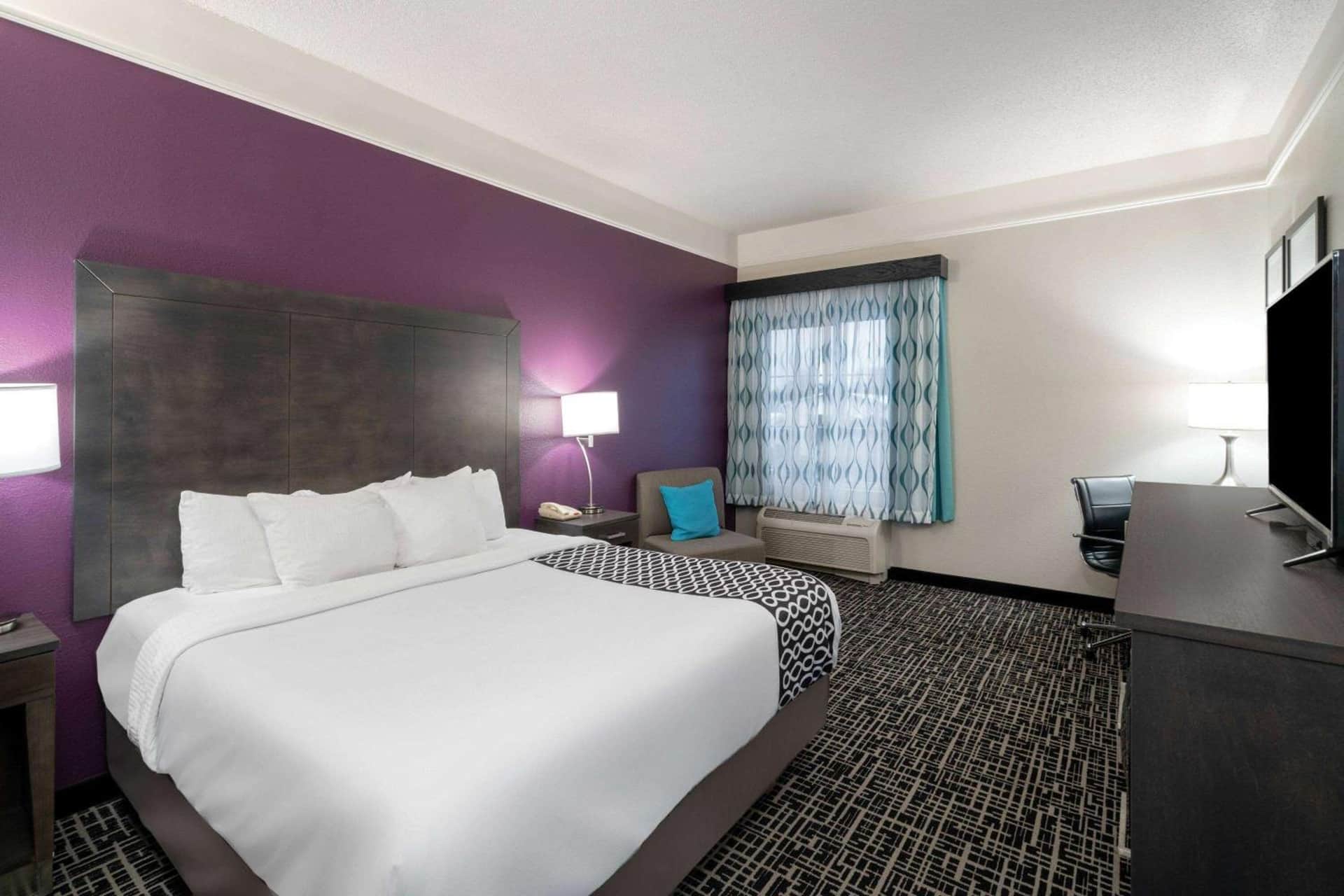 La Quinta by Wyndham Latham Albany Airport