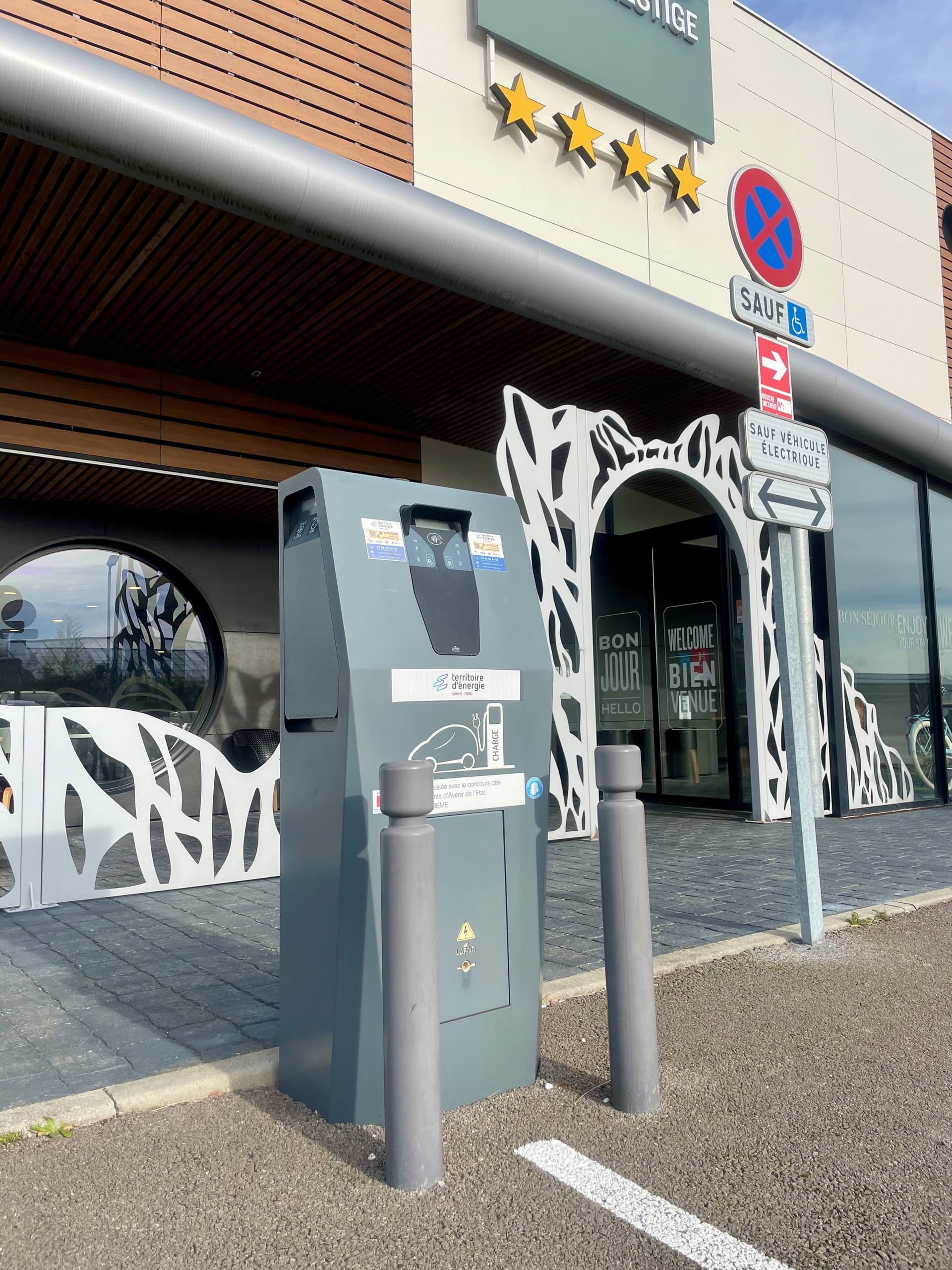 Kyriad Prestige Amiens Poulainville - Hotel and Spa