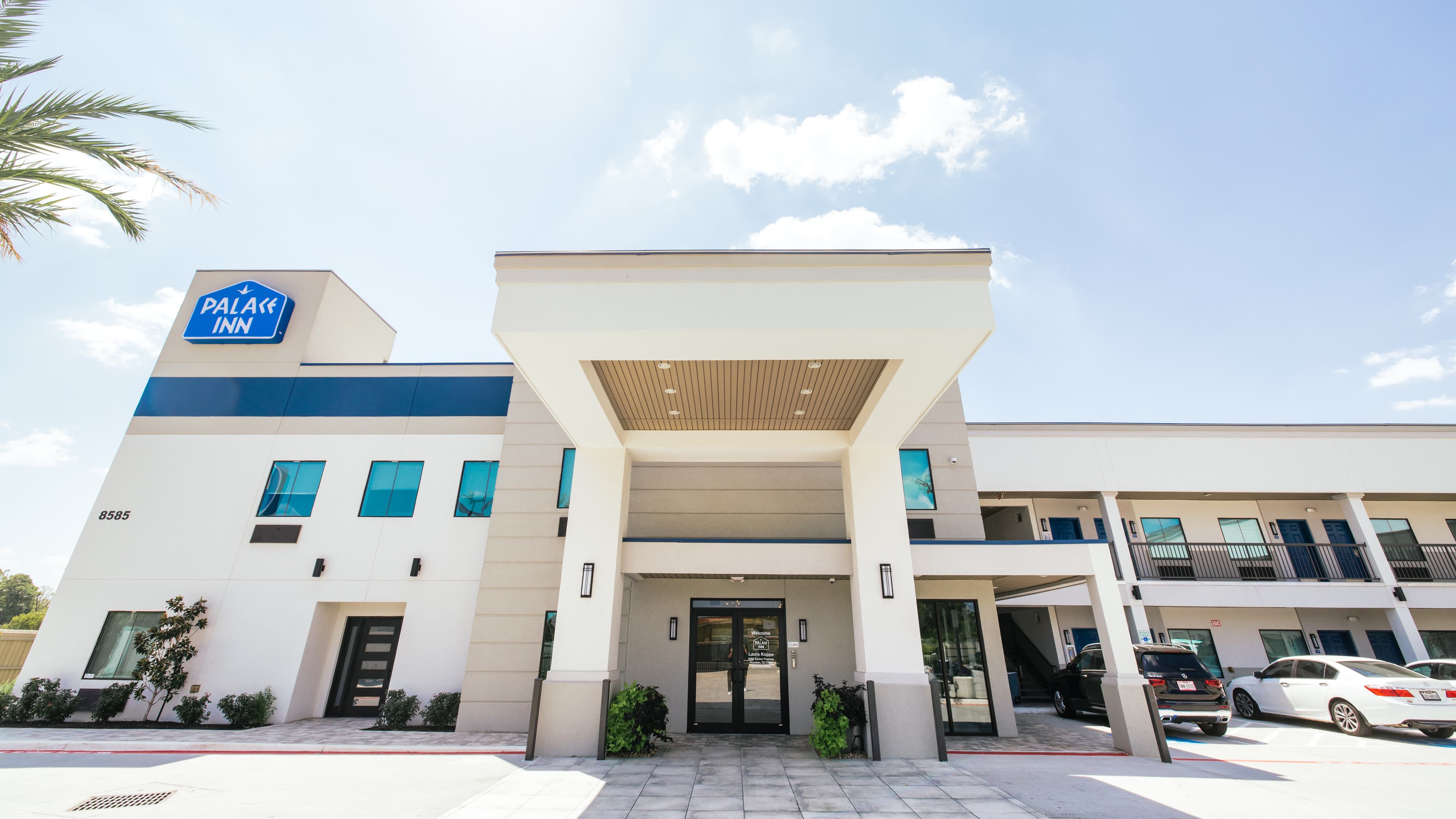 Palace Inn Laura Koppe 59