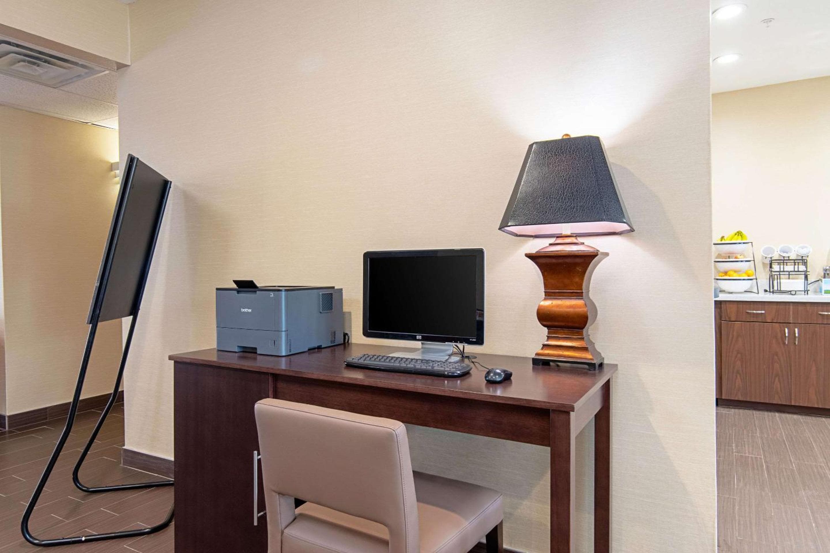 Comfort Inn & Suites and Suites Fredericksburg