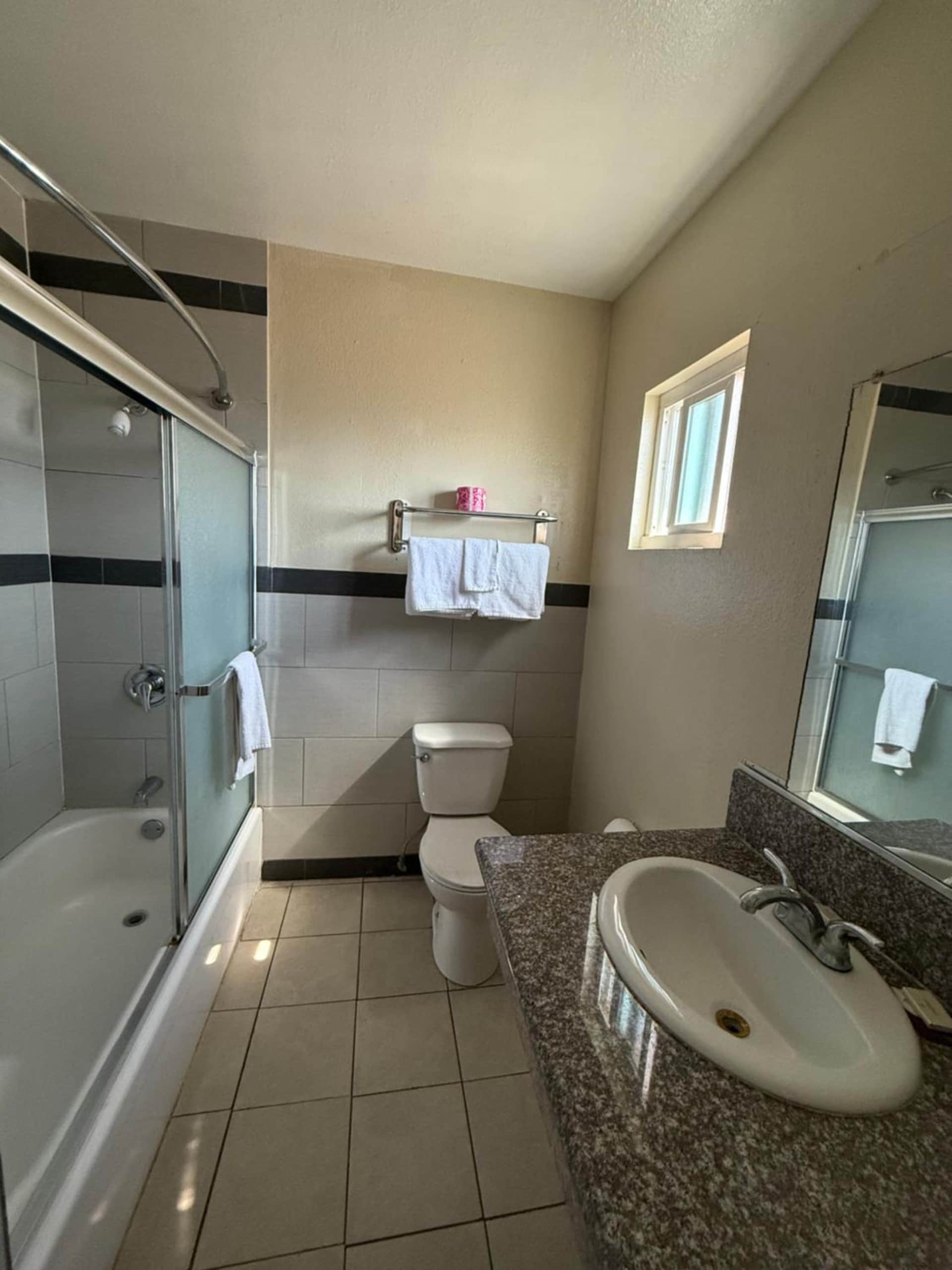 Robinhood Motel