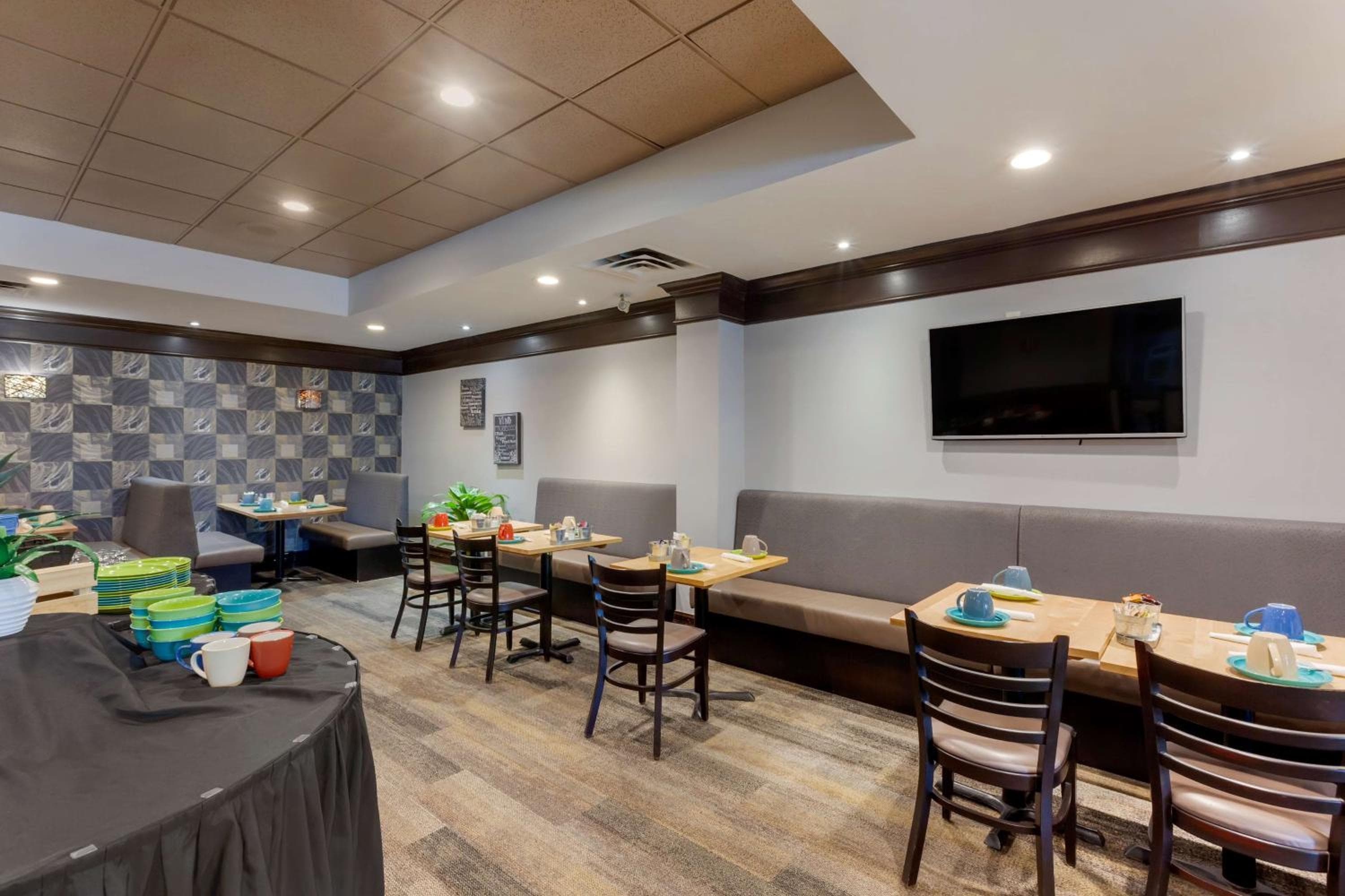 Best Western Plus Toronto Airport Hotel