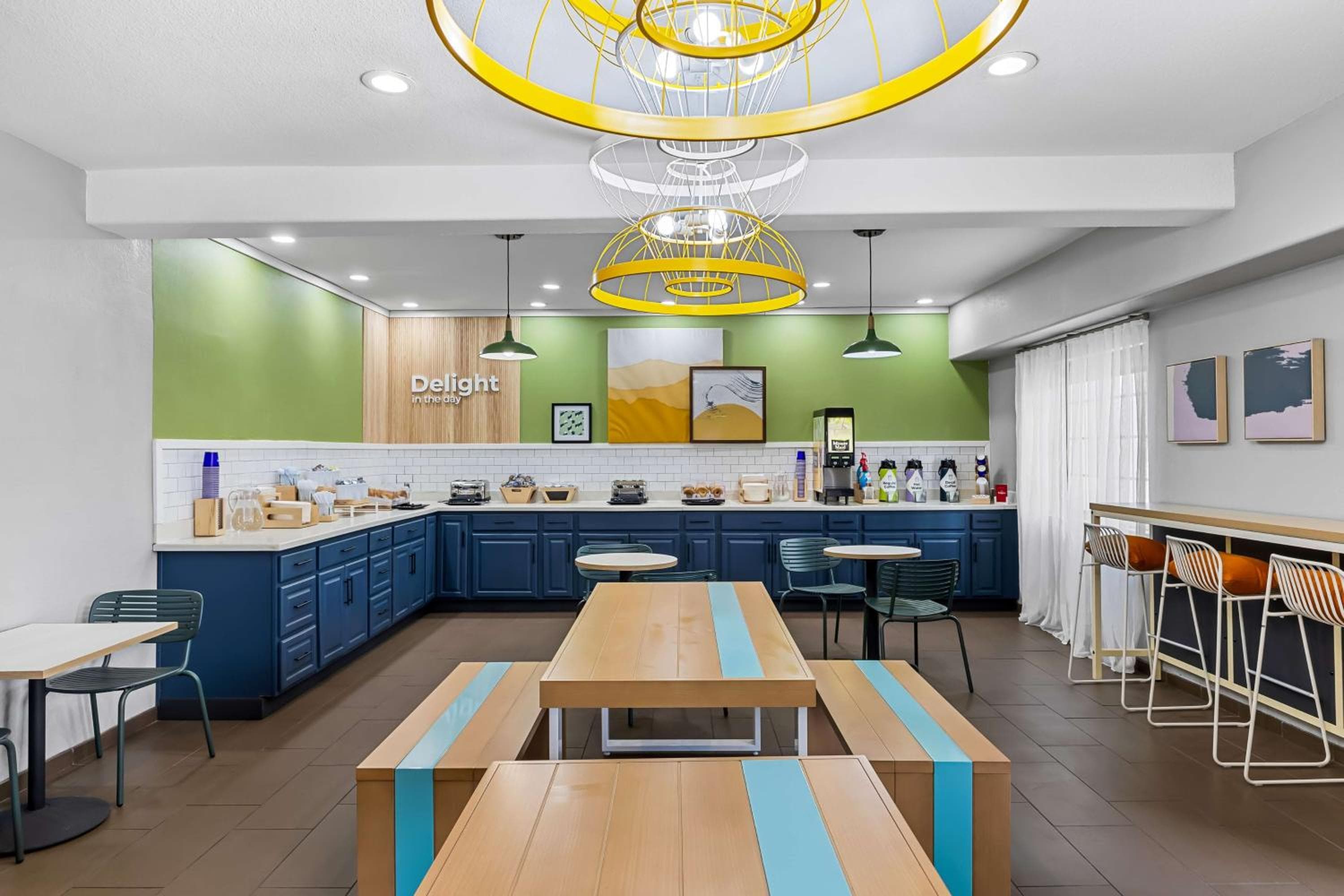 Spark by Hilton Glendale Peoria Phoenix North