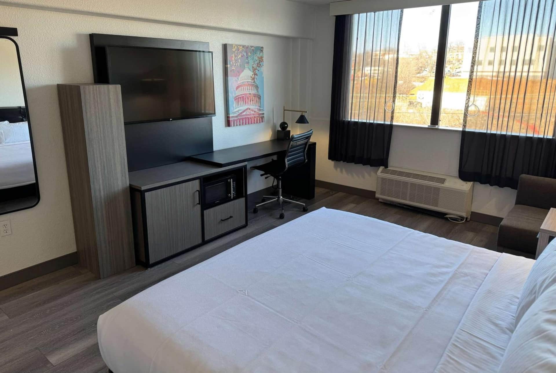 Holiday Inn Express & Suites Washington DC - NoMa