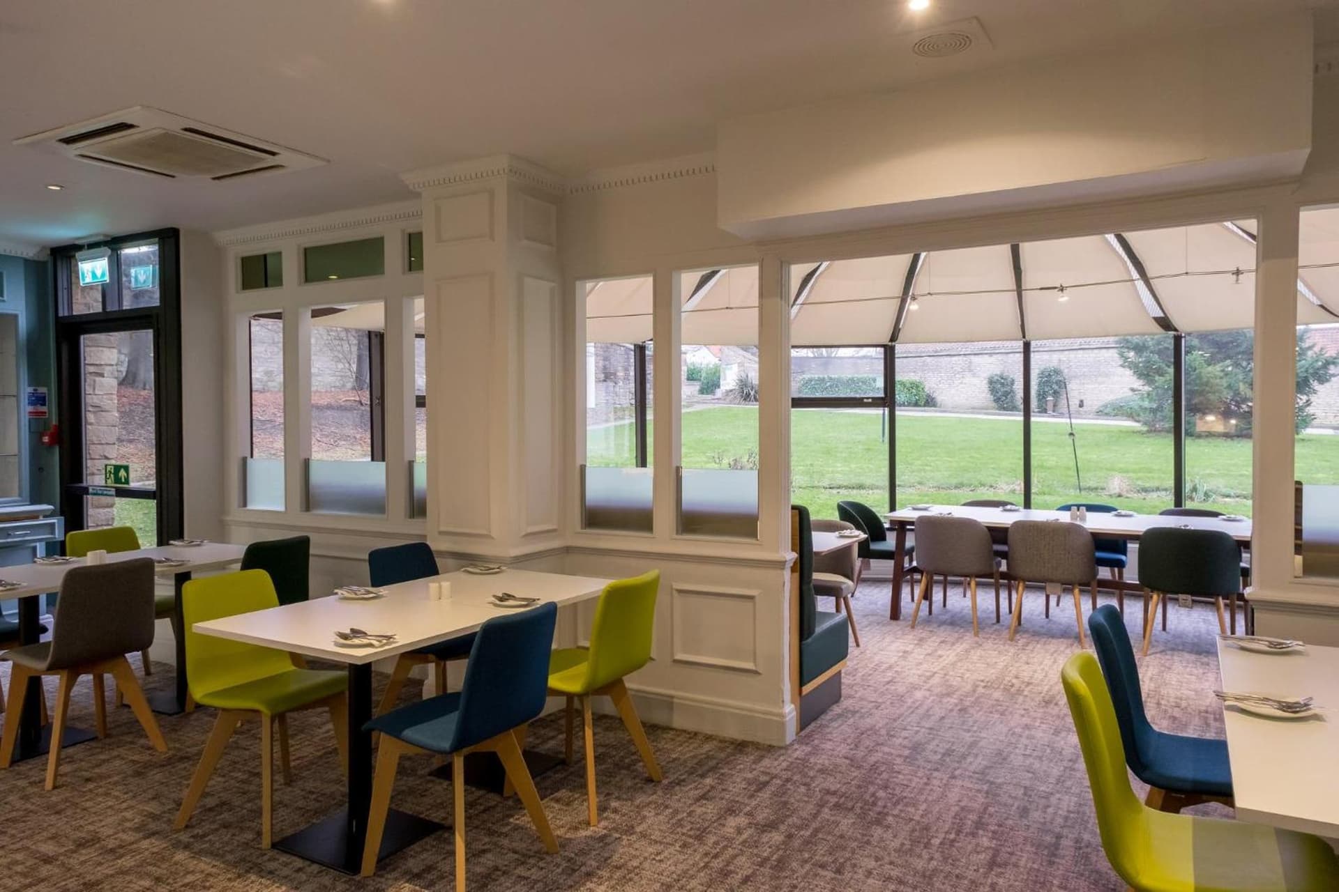 Holiday Inn Doncaster A1 M Jct 36 by IHG