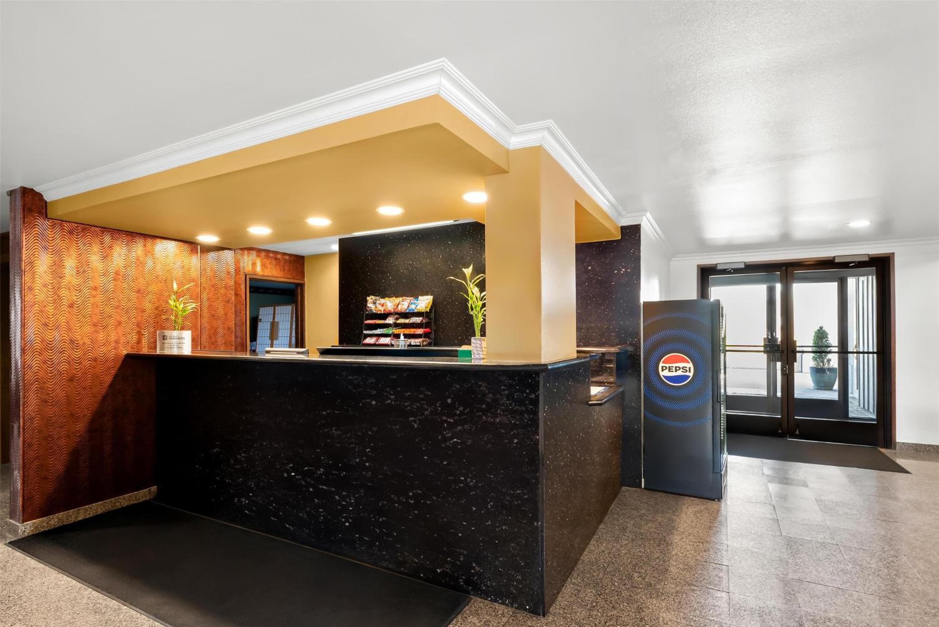 Best Western CHIEFTAIN INN