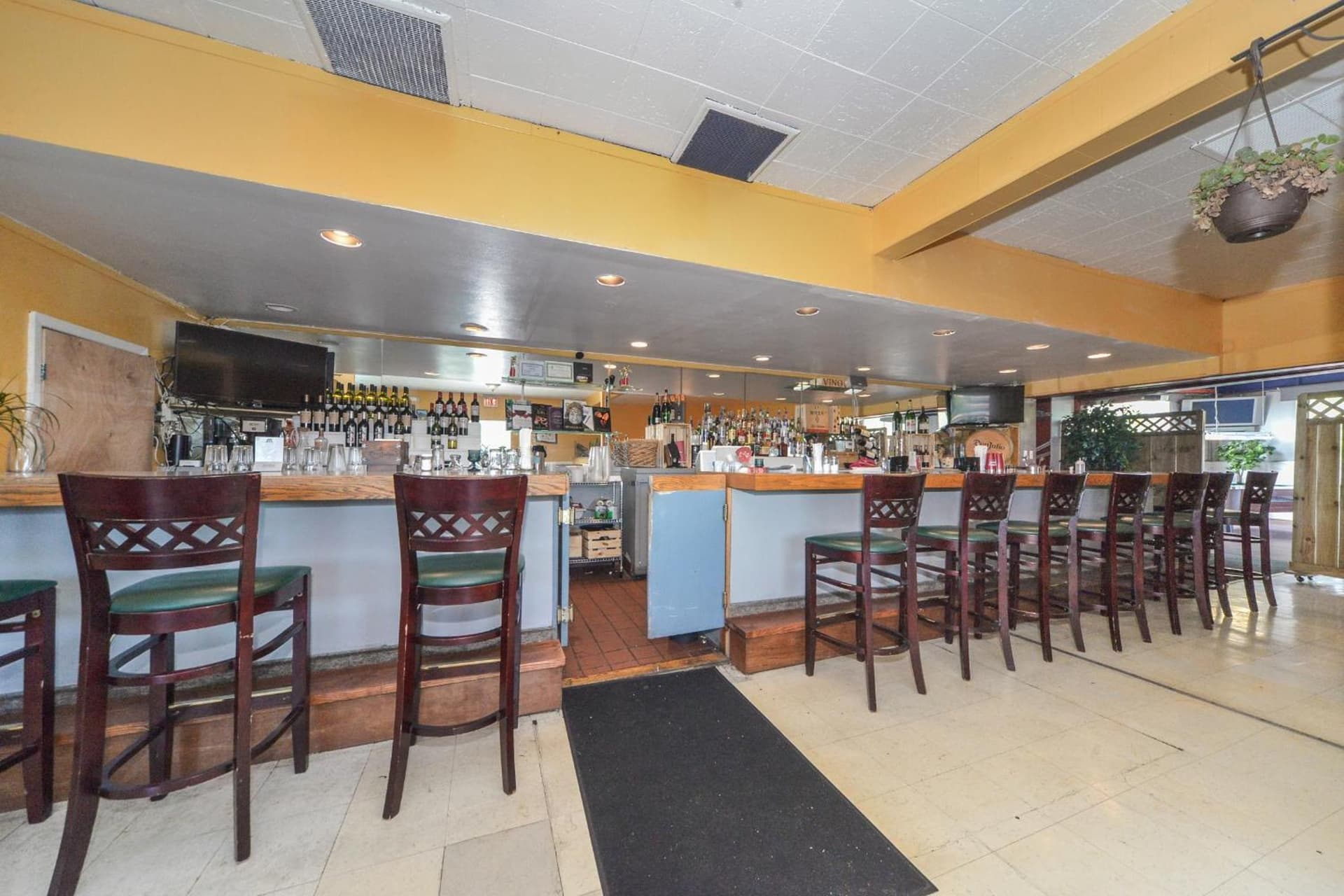 Red Carpet Inn - Stamford