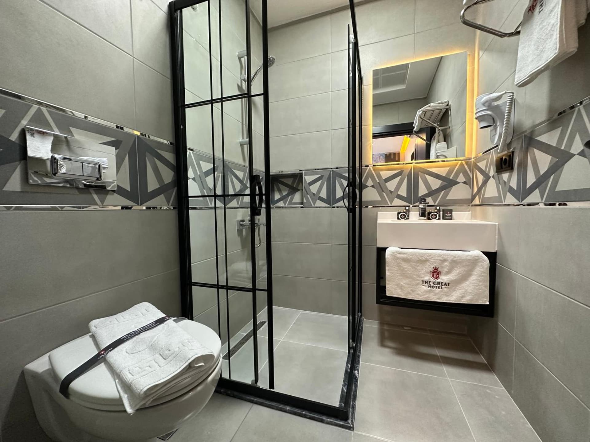 The Great Airport Hotel