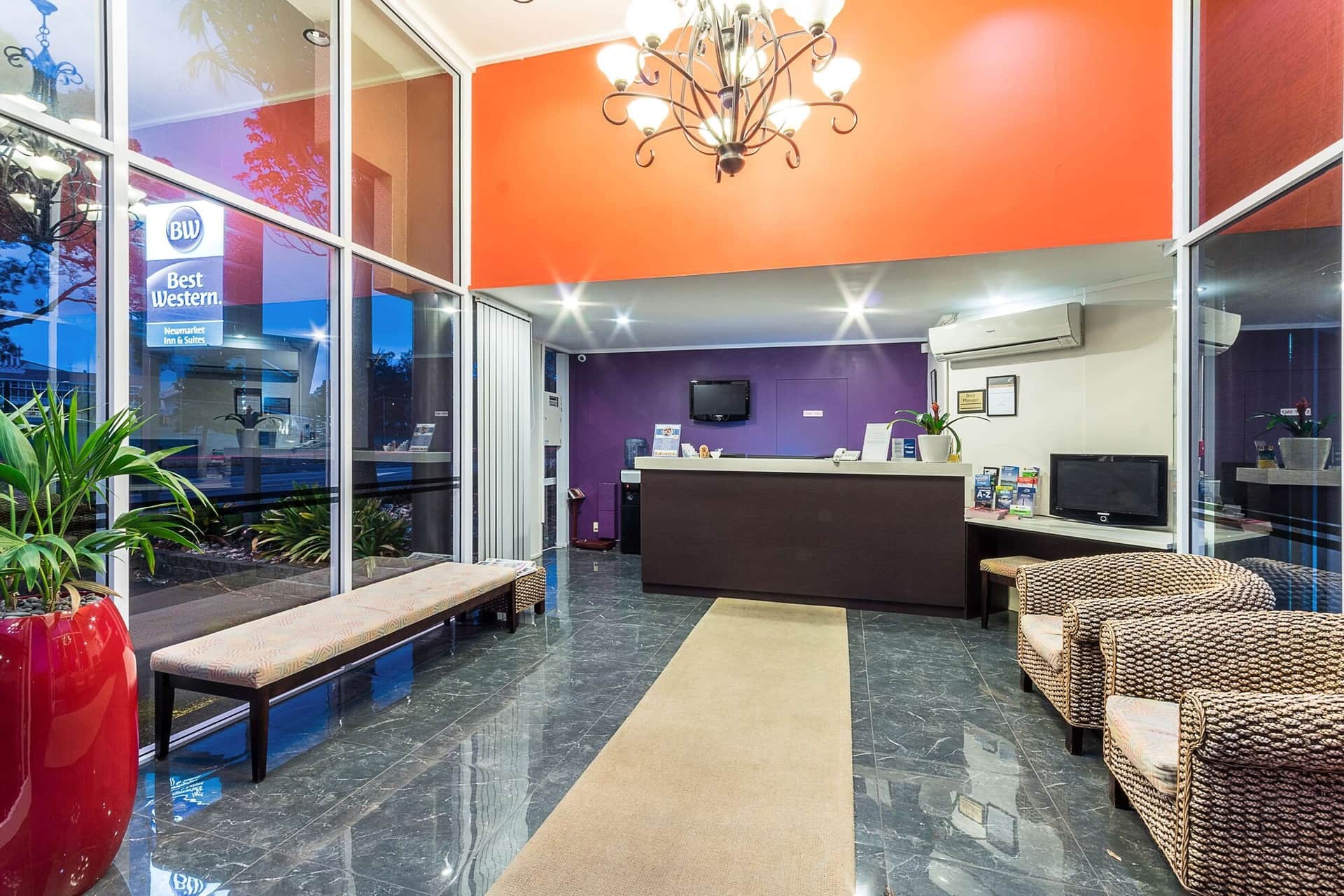 Best Western Newmarket Inn & Suites