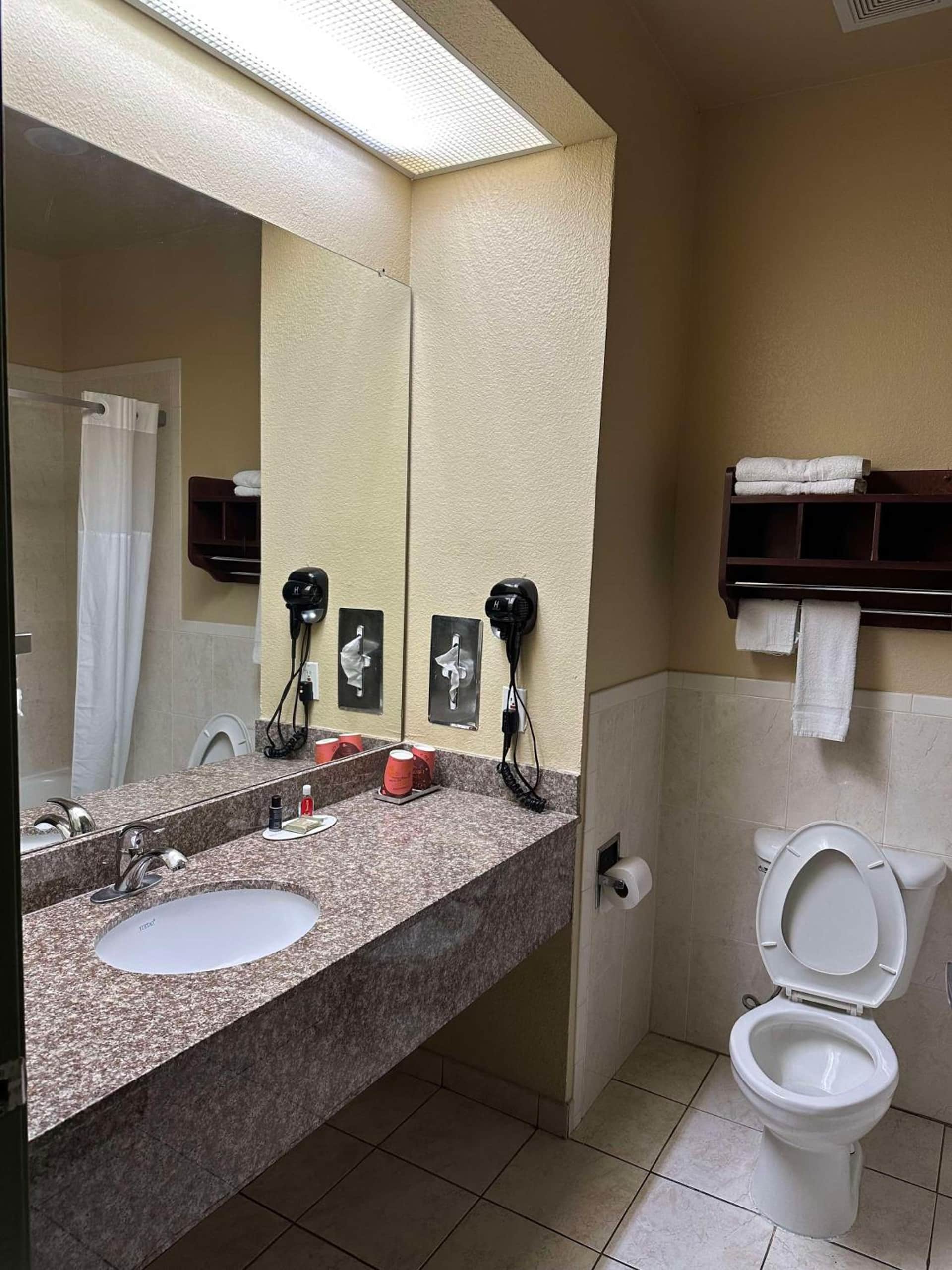 Red Lion Inn & Suites IAH Airport East