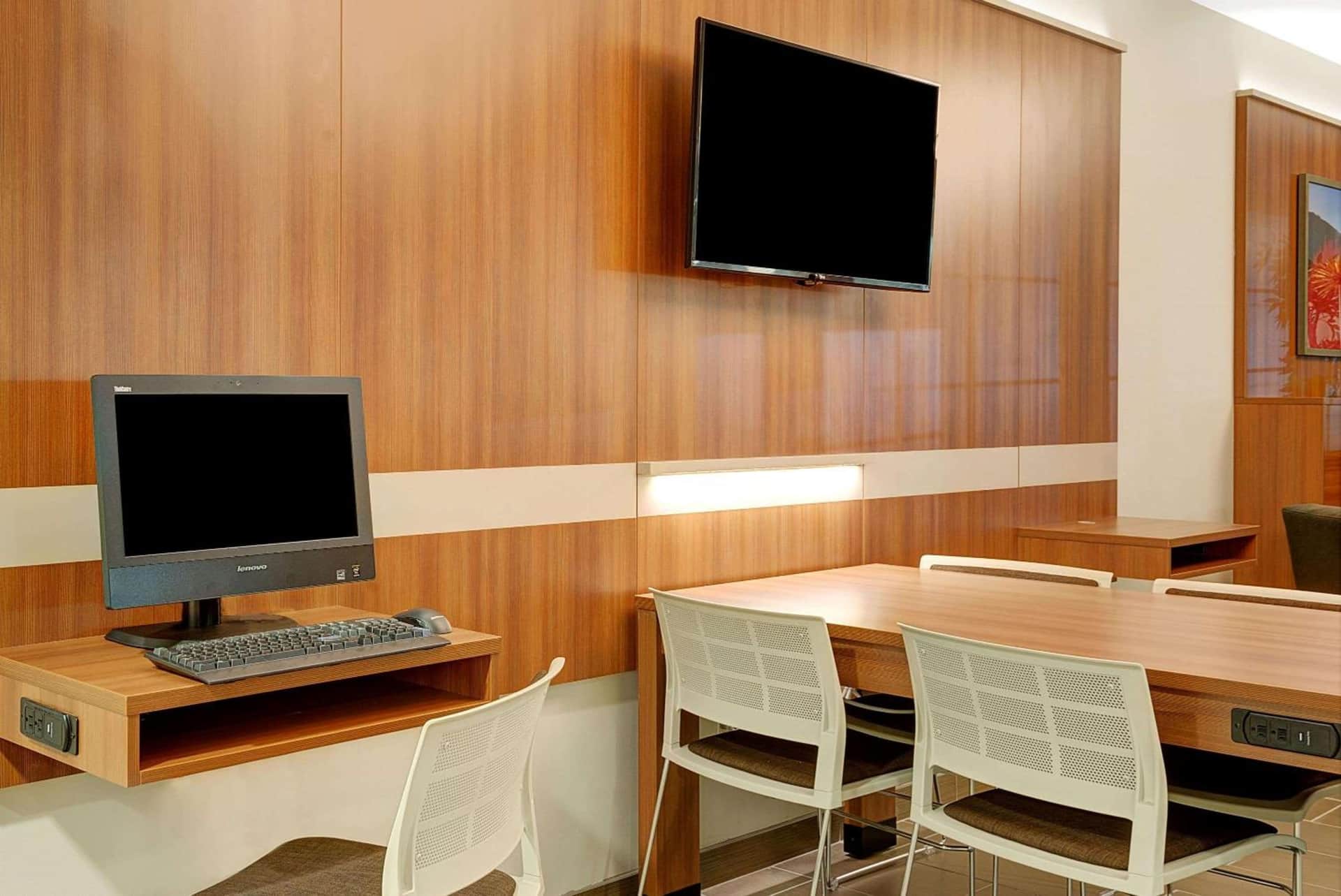 Microtel Inn & Suites by Wyndham Philadelphia Airport Ridley