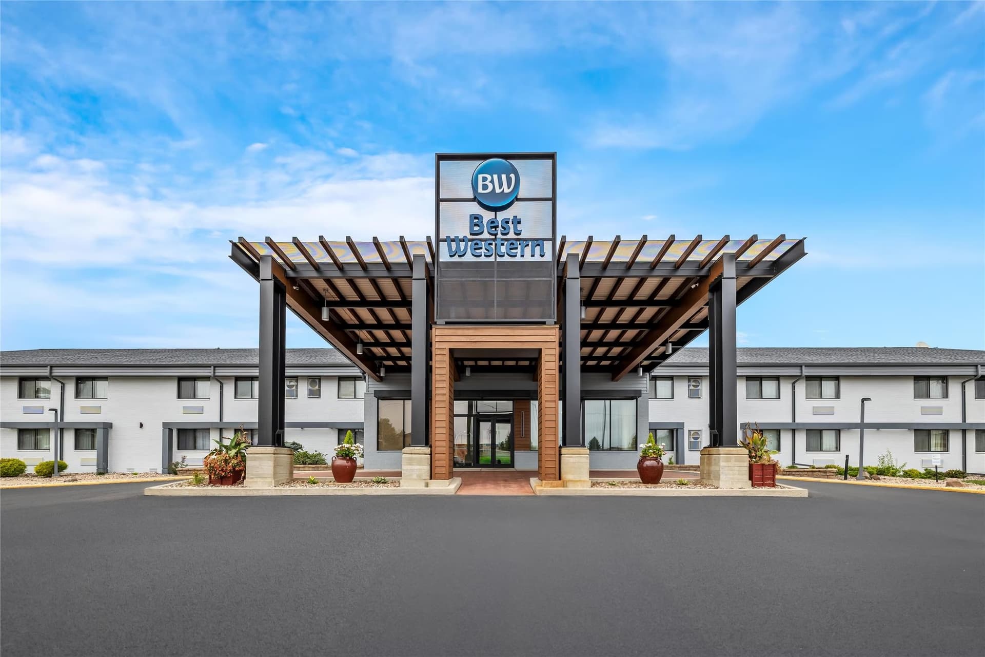 Best Western West Towne Suites
