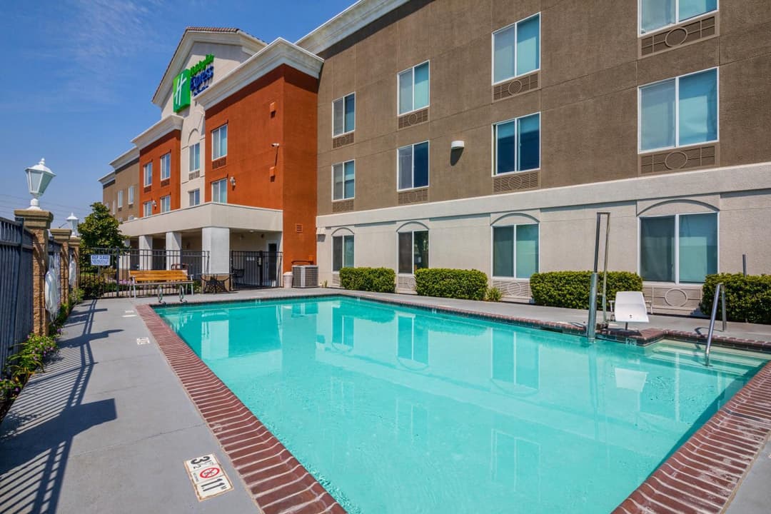 Holiday Inn Express & Suites Modesto