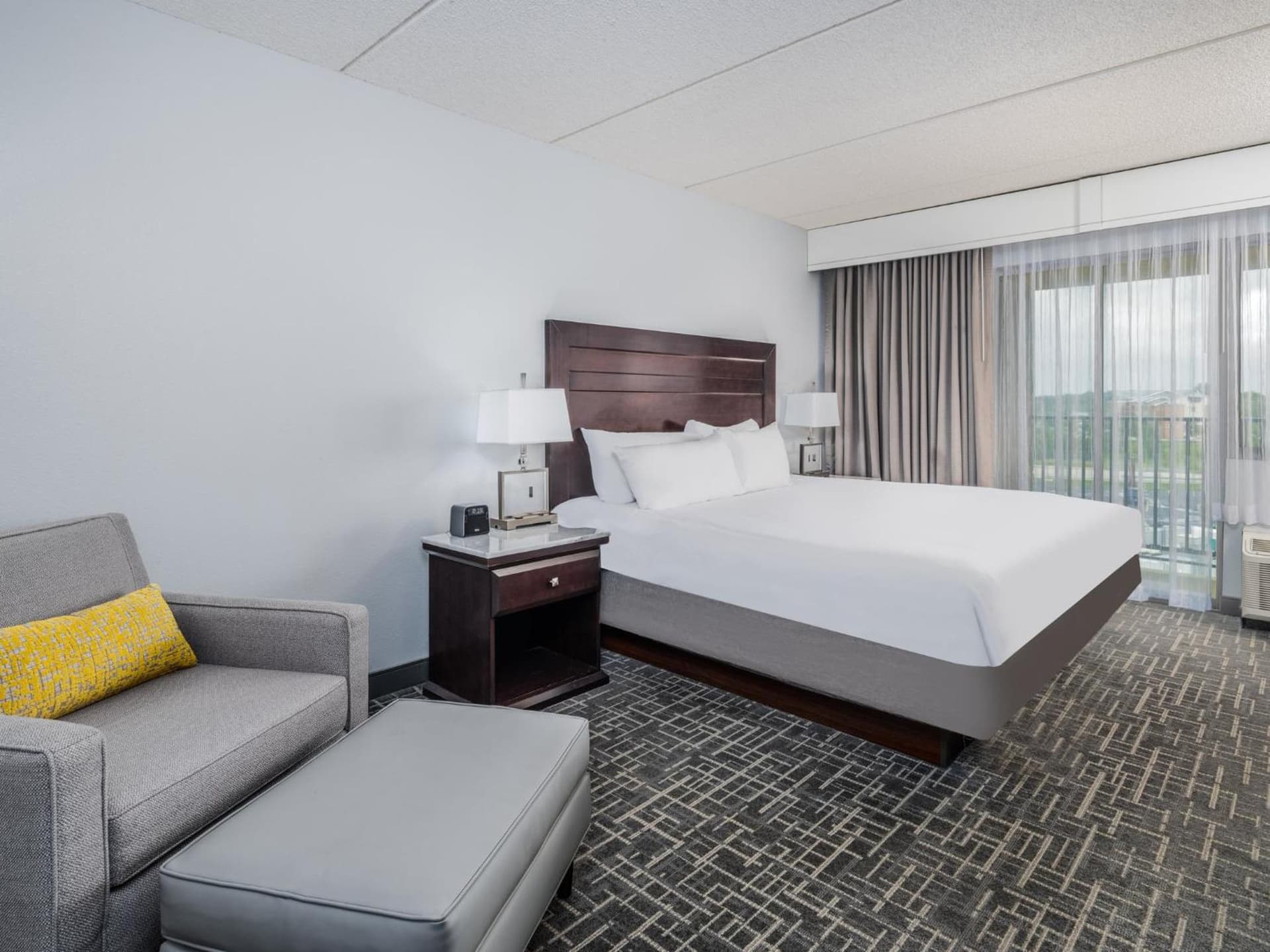 Crowne Plaza Milwaukee Airport by IHG