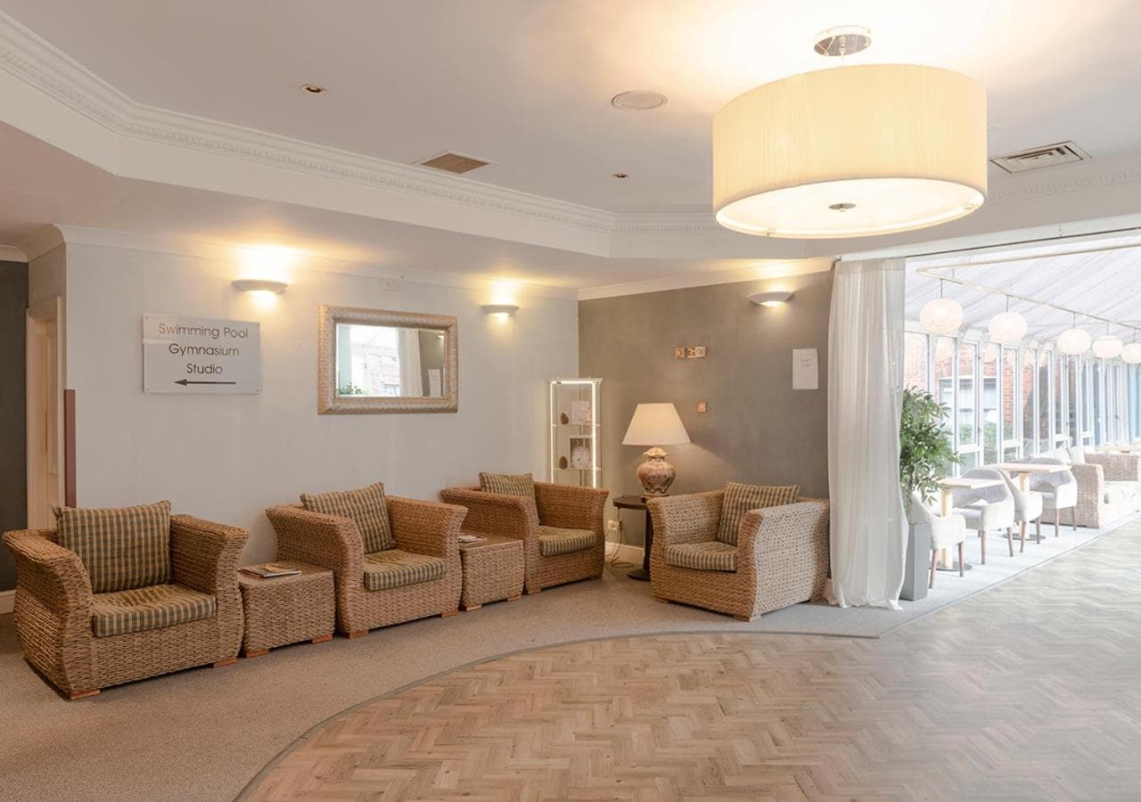 Hogs Back Hotel & Spa Nr Farnham