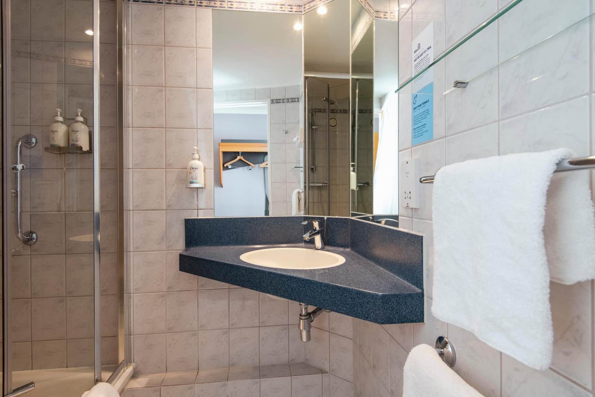 Holiday Inn Express - Swansea - East