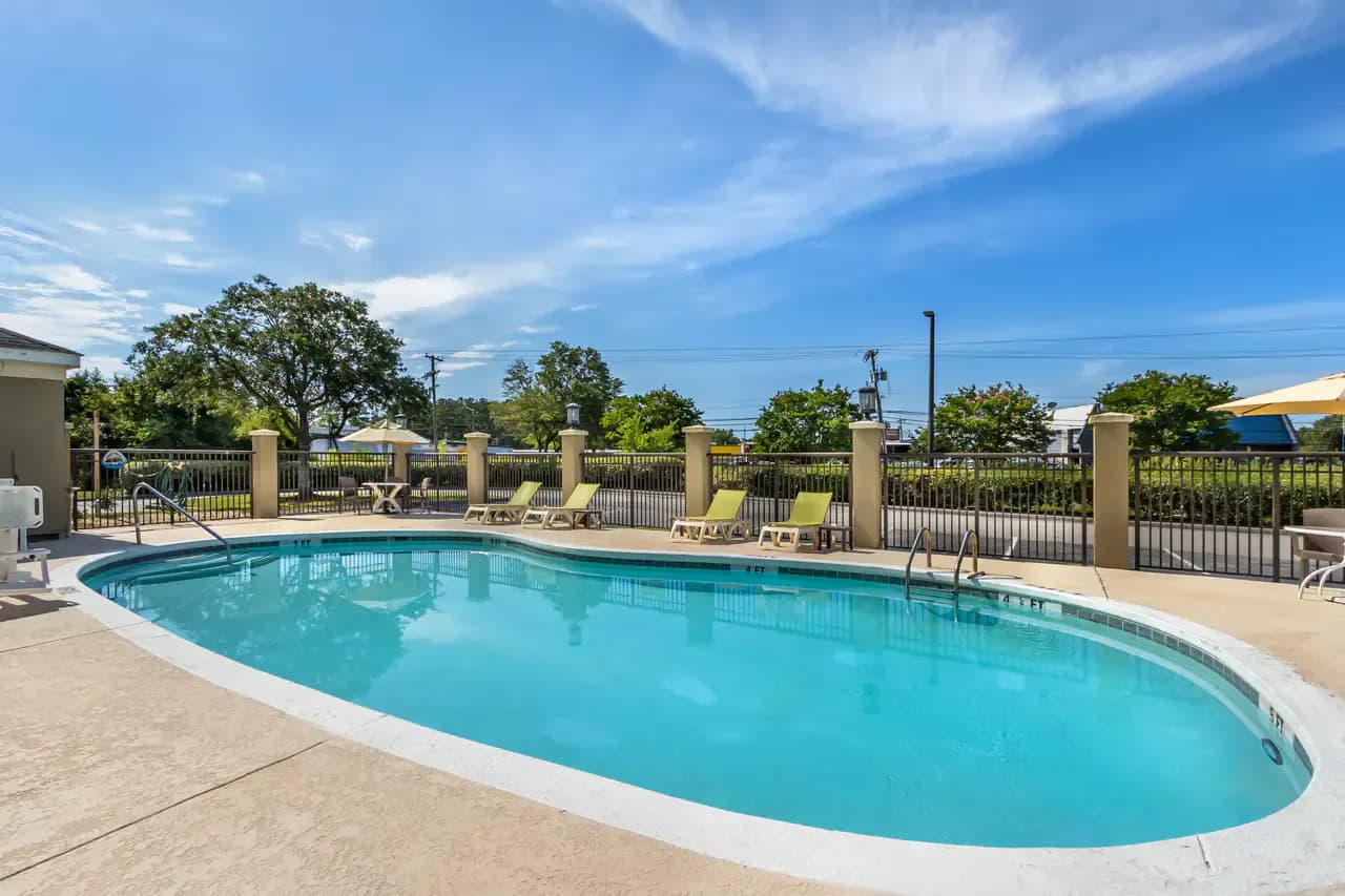 Comfort Suites Myrtle Beach Central