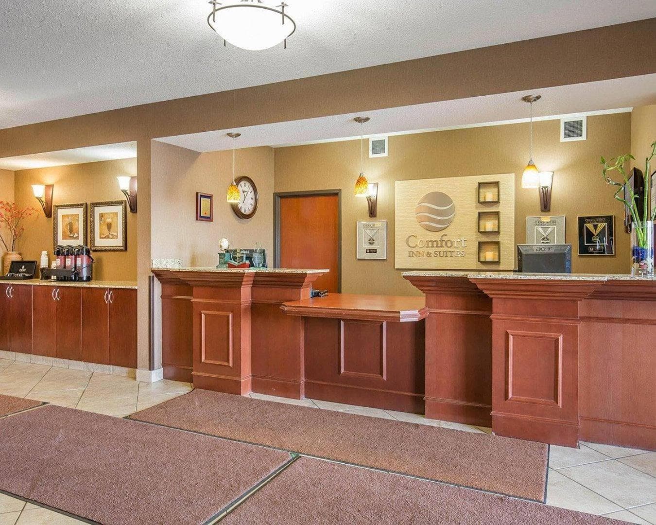 Comfort Inn & Suites