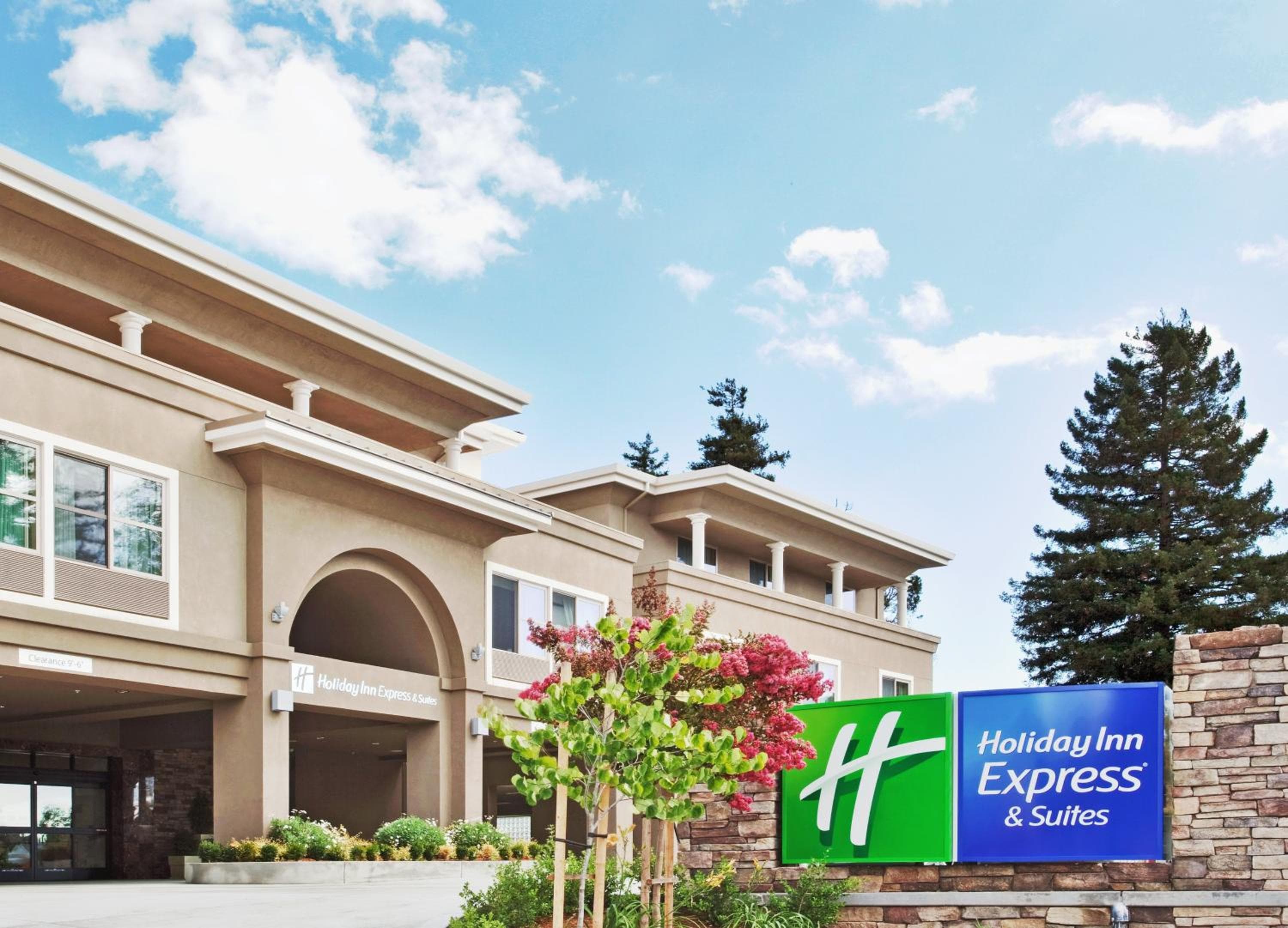 Holiday Inn Express Hotel & Suites Santa Cruz by IHG