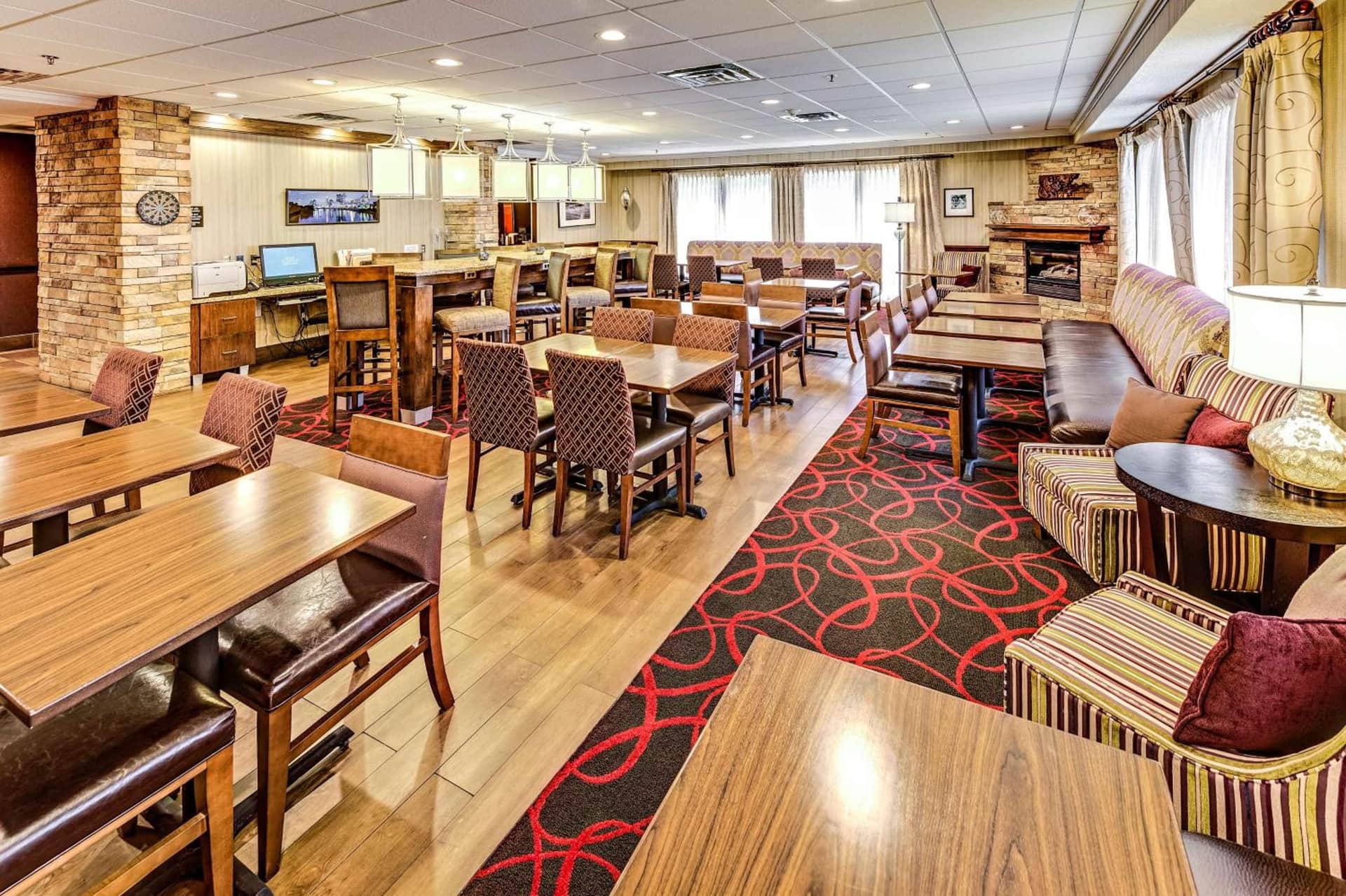 Hampton Inn by Hilton Columbus I-70E/Hamilton Rd.