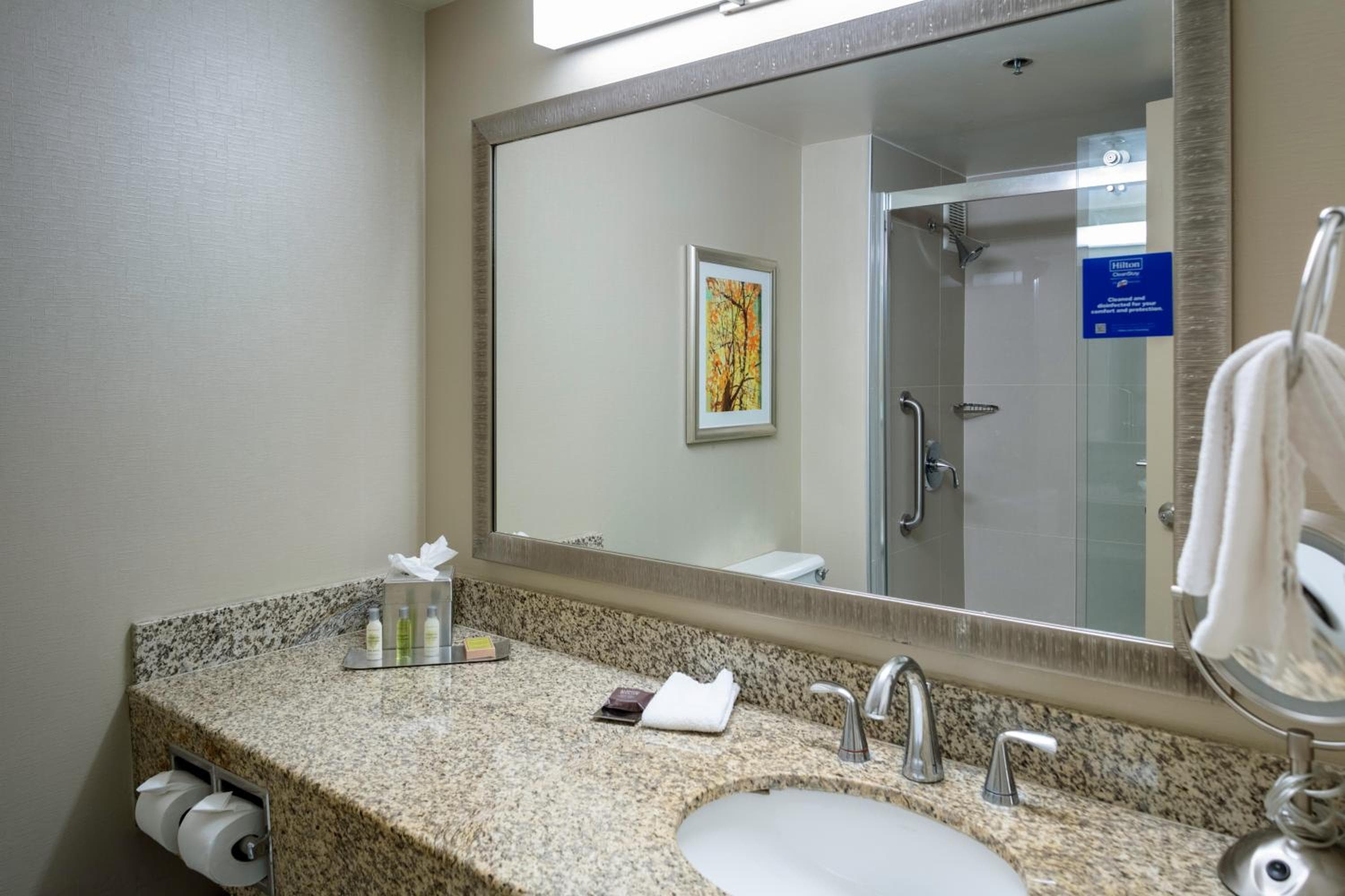 DoubleTree by Hilton Kansas City - Overland Park