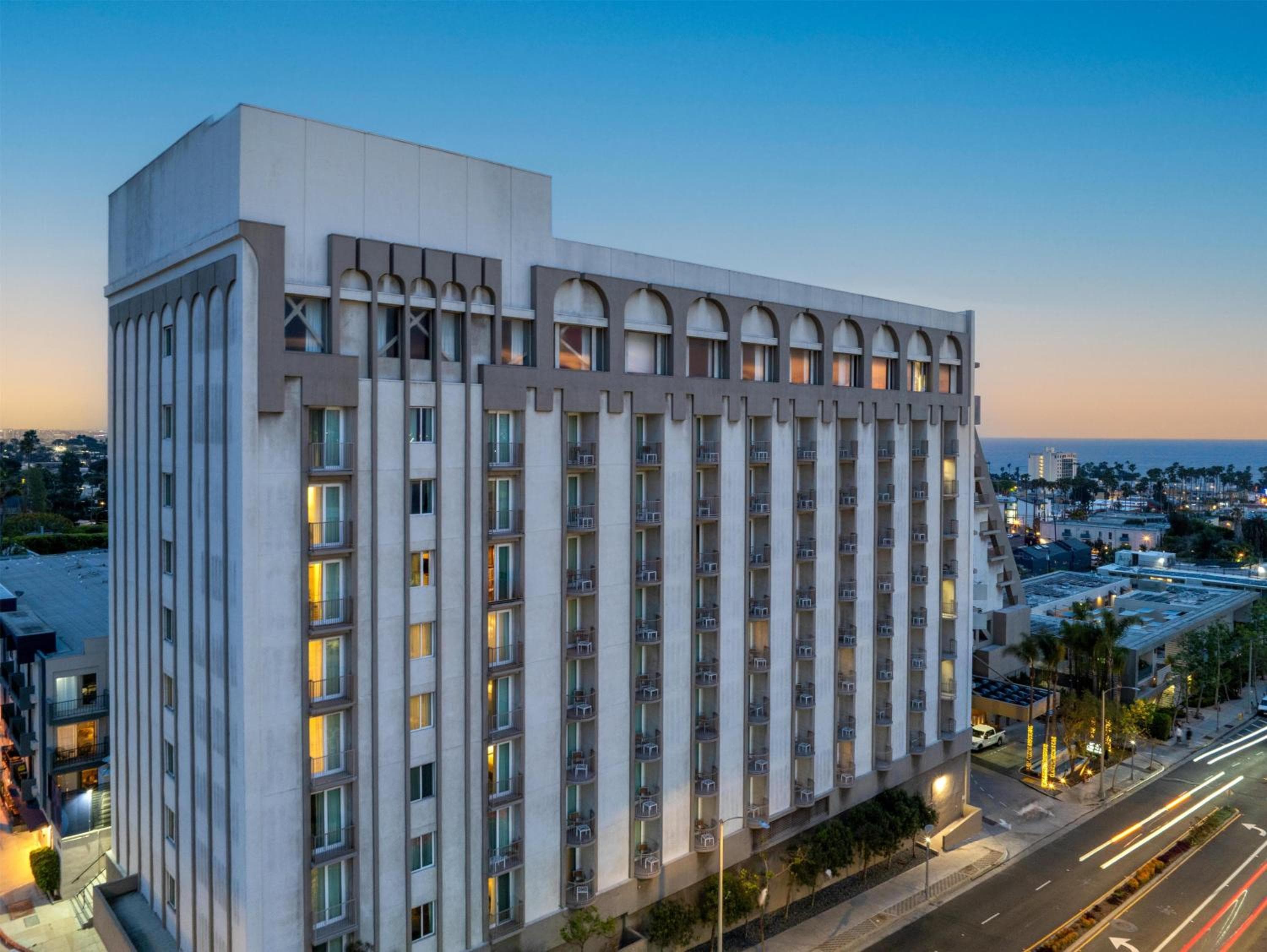 Hyatt Centric Delfina Santa Monica