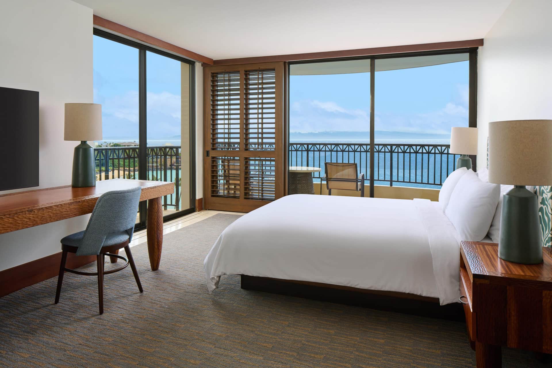 Royal Lahaina Resort & Bungalows