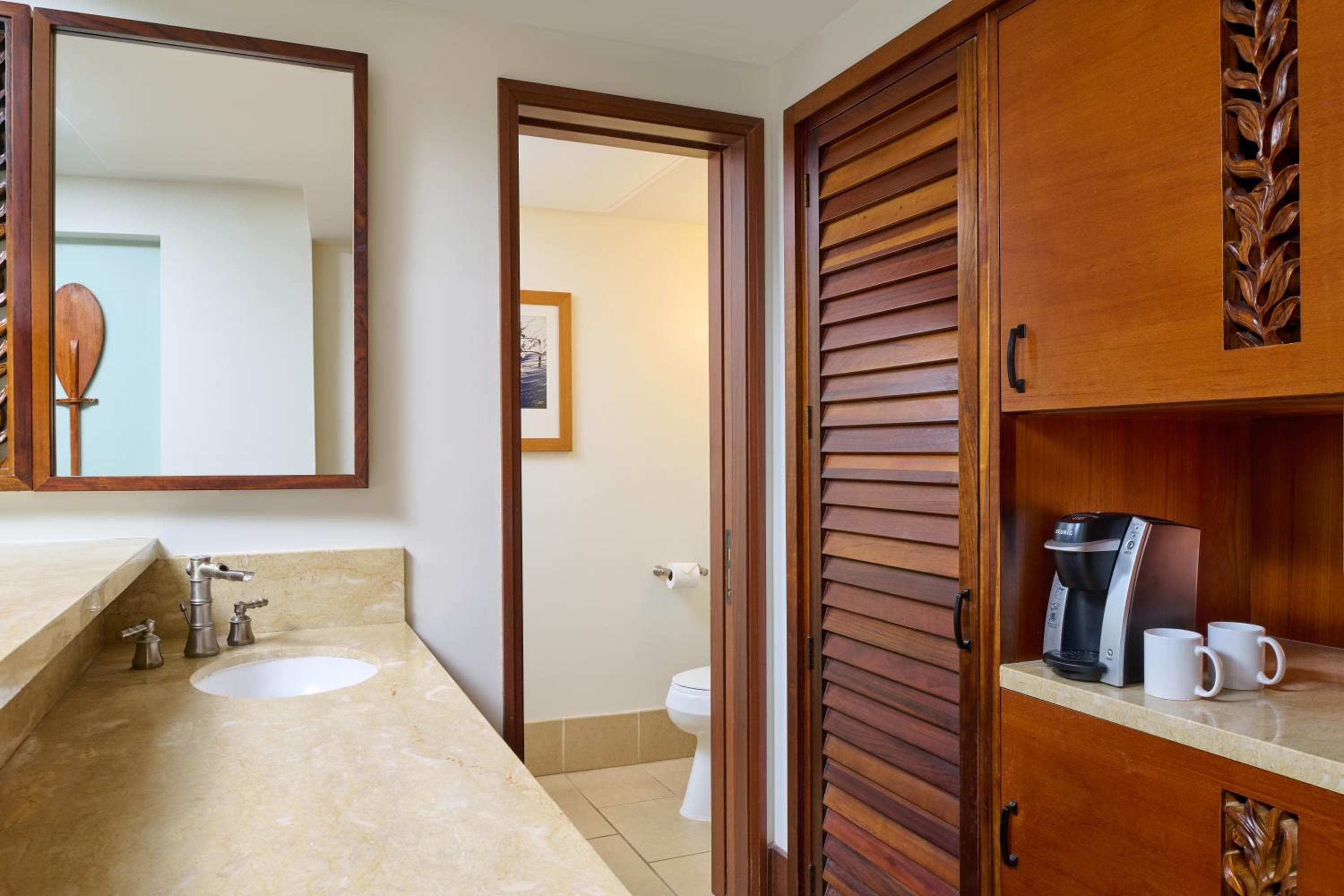 Royal Lahaina Resort & Bungalows