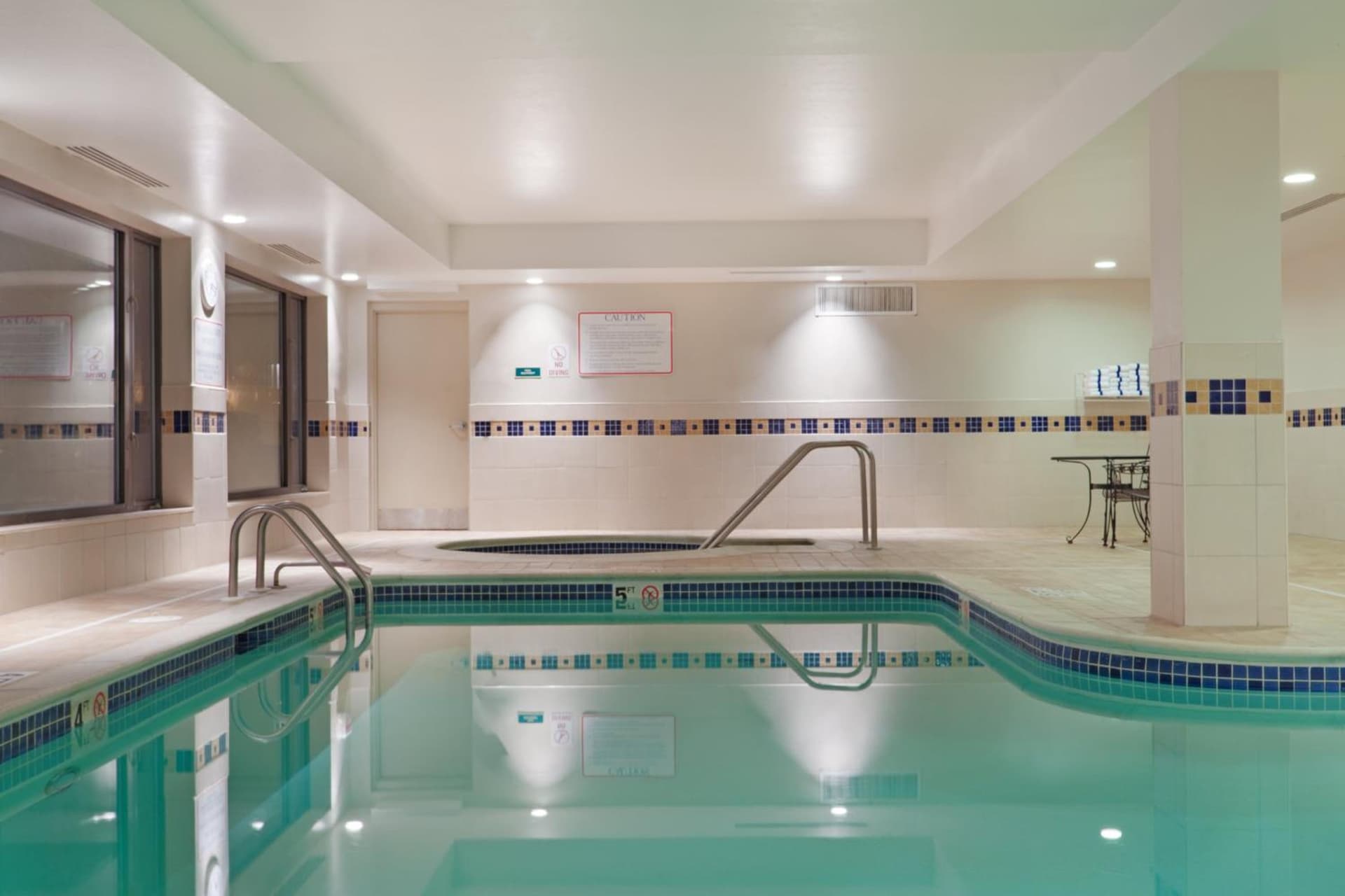 Holiday Inn Manchester Airport by IHG