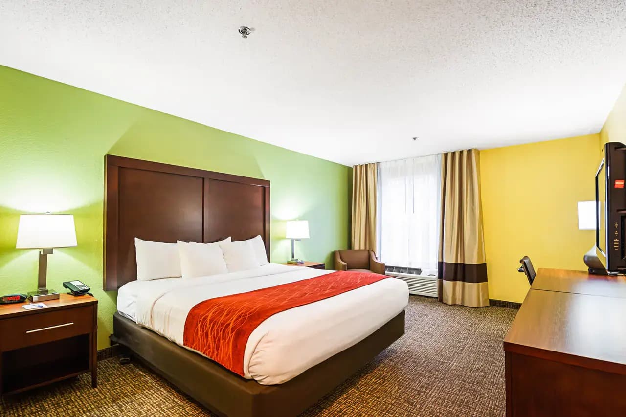Comfort Inn & Suites Dayton Northwest - Englewood