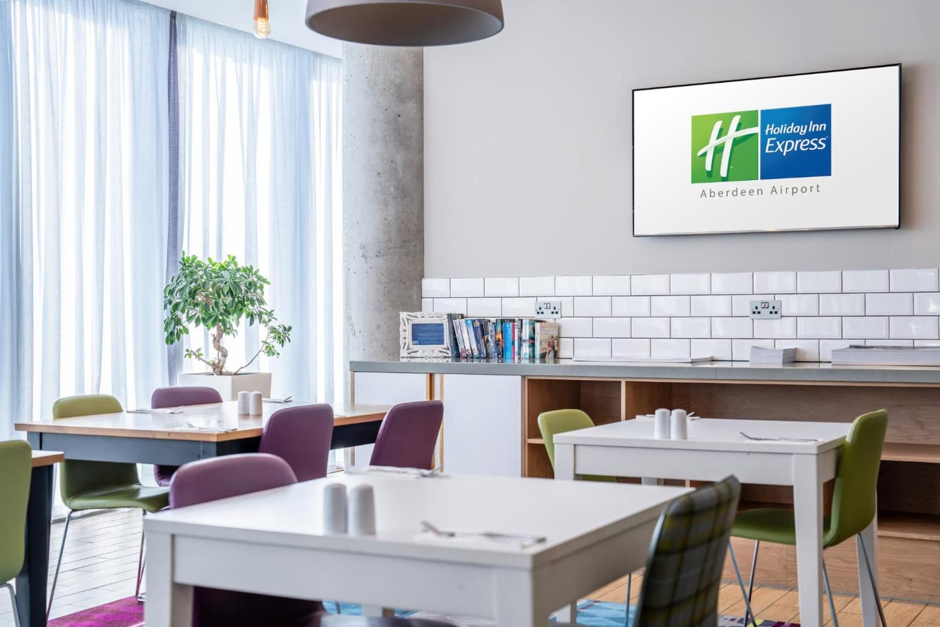 Holiday Inn Express Aberdeen Airport