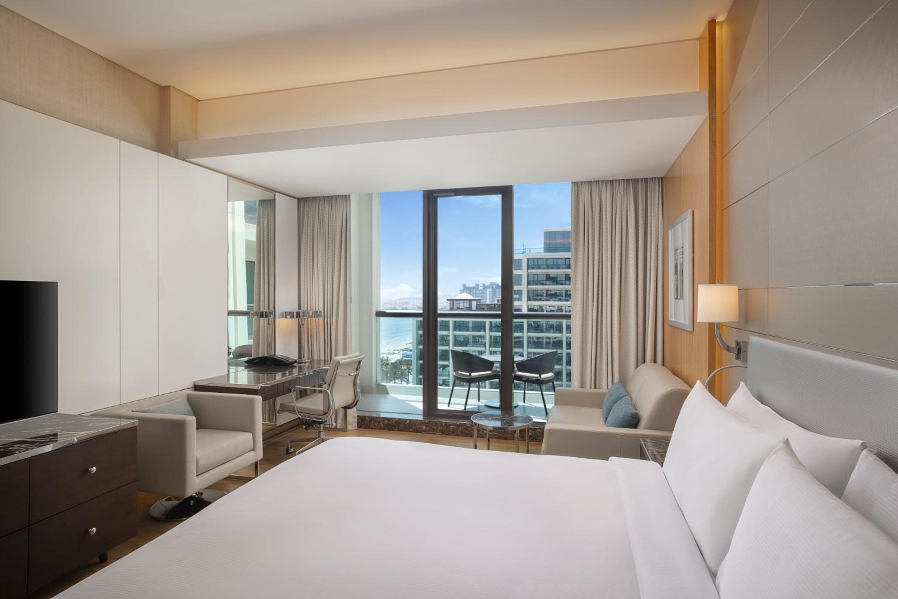 Hilton Dubai Palm Jumeirah