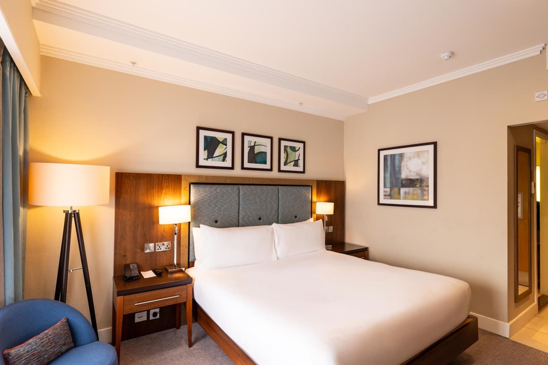 DoubleTree by Hilton London - Victoria
