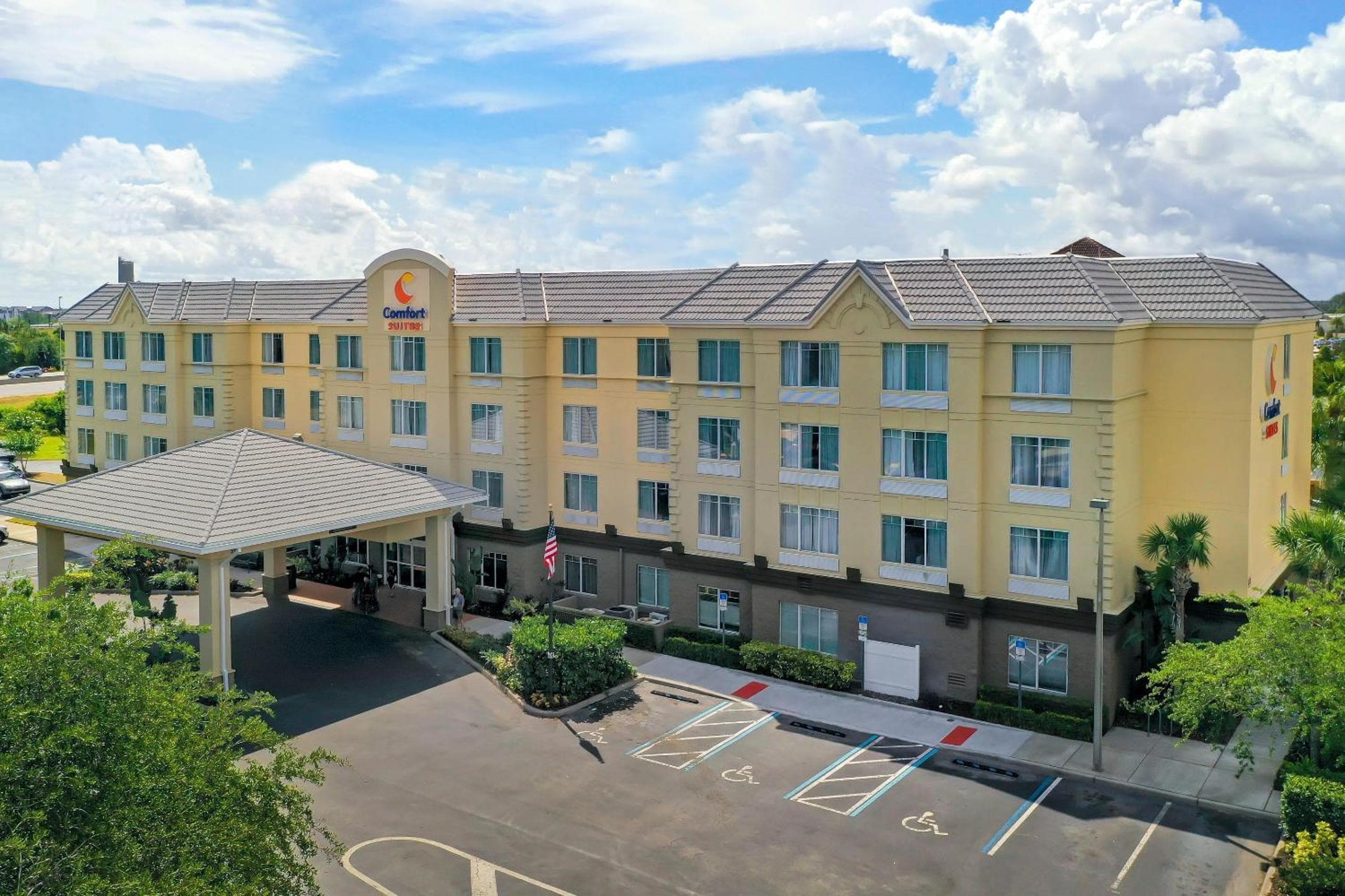 Comfort Suites Near Universal Orlando Resort