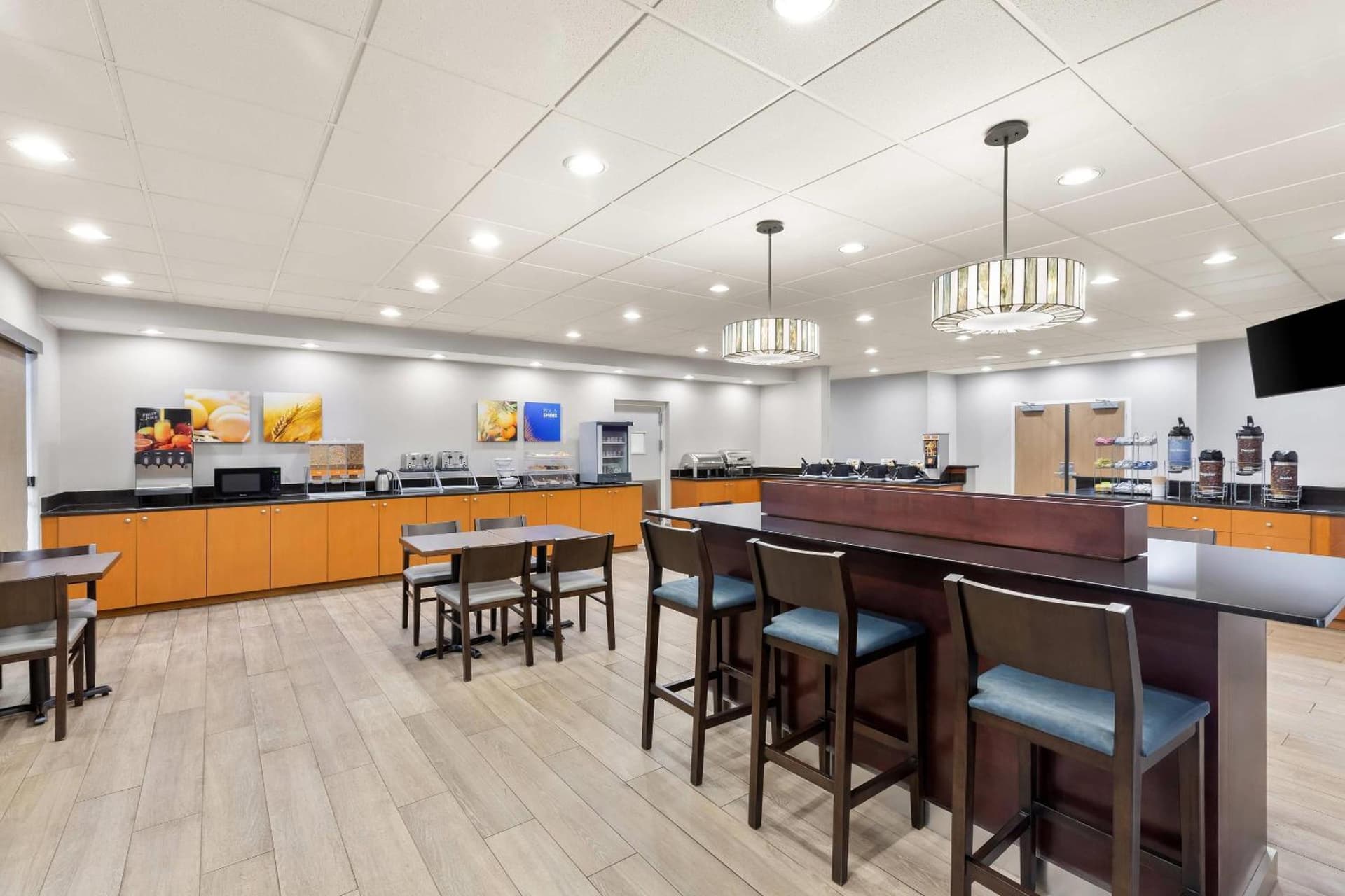 Comfort Suites Near Universal Orlando Resort