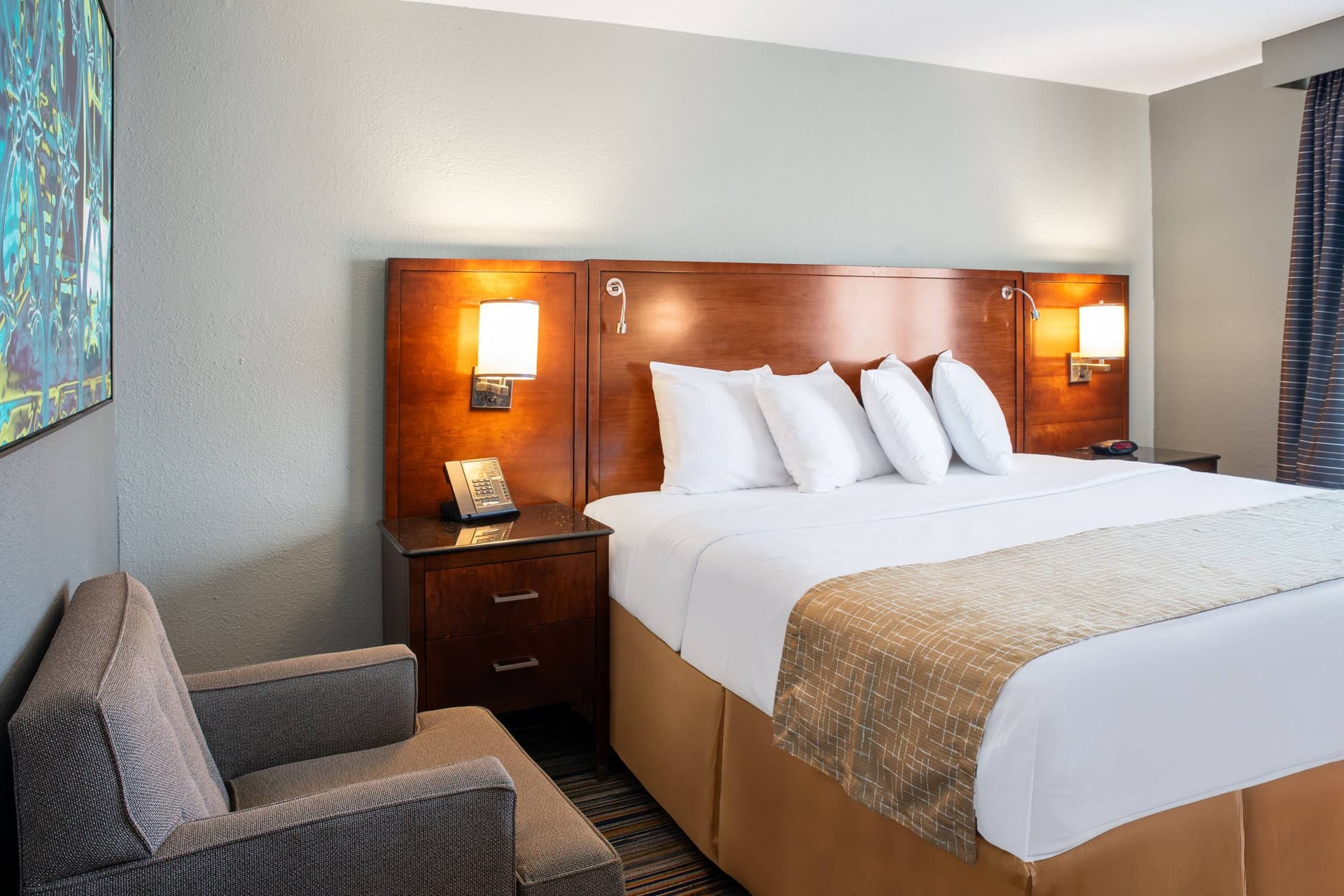 Travelodge by Wyndham Bloomington