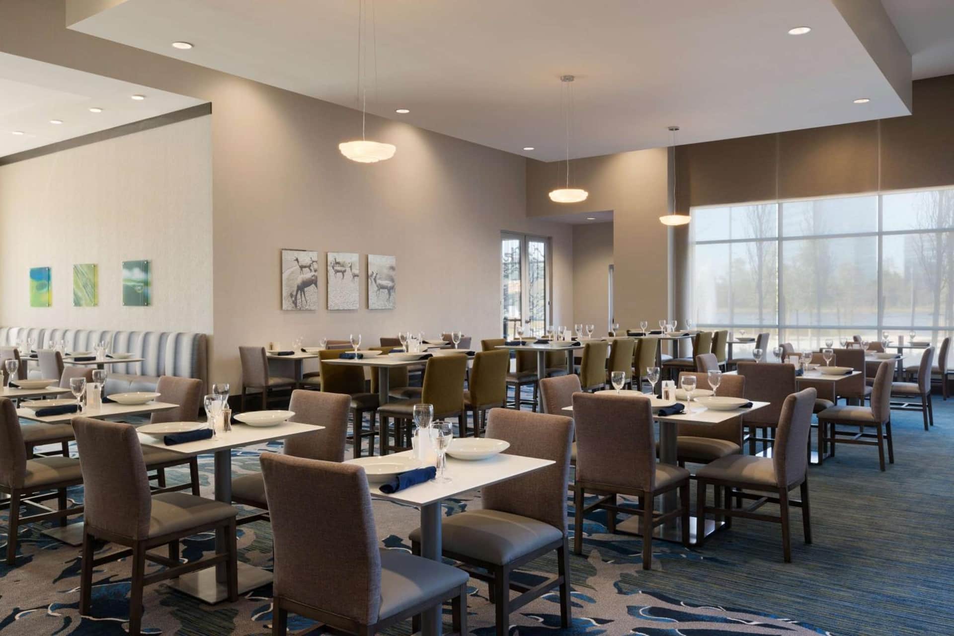 Embassy Suites by Hilton The Woodlands at Hughes Landing