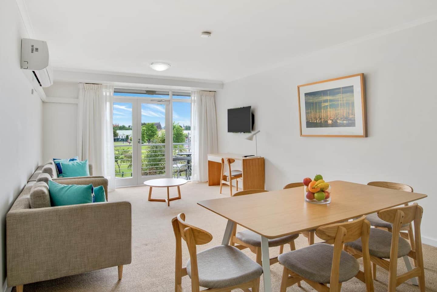 MainStay Suites Williamstown