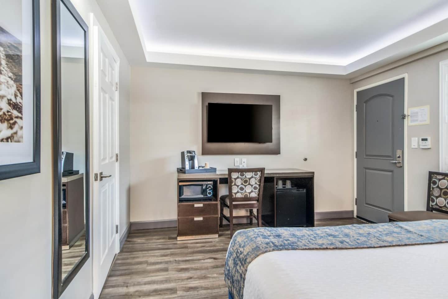 Inn at 50 - Long Beach Convention Center