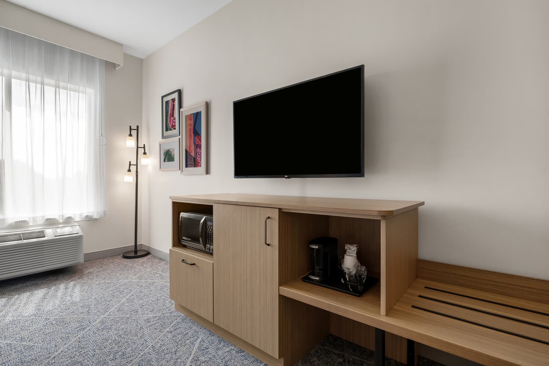 Hampton Inn by Hilton Nashville Airport Century Place