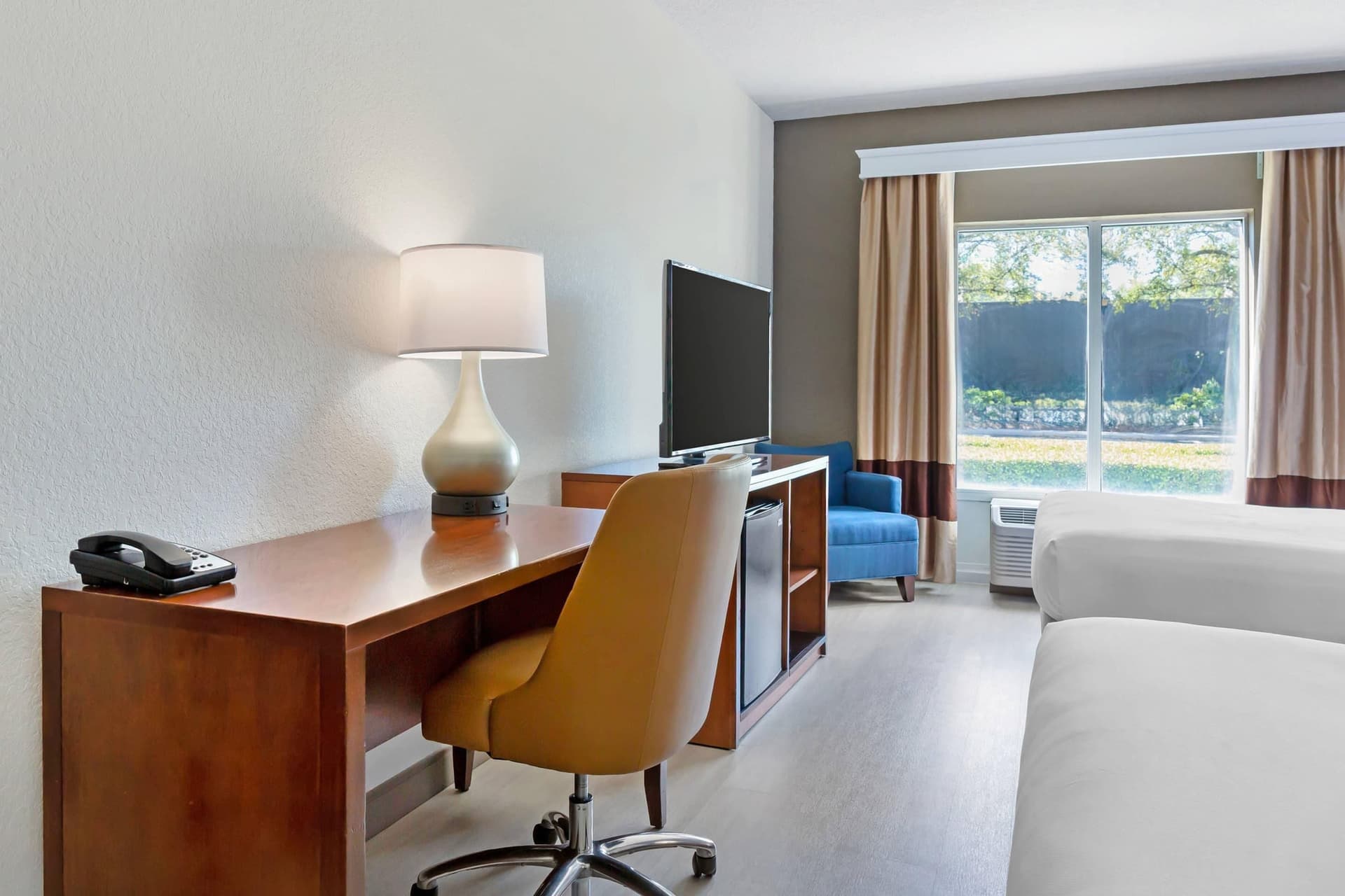Comfort Inn & Suites Orlando North