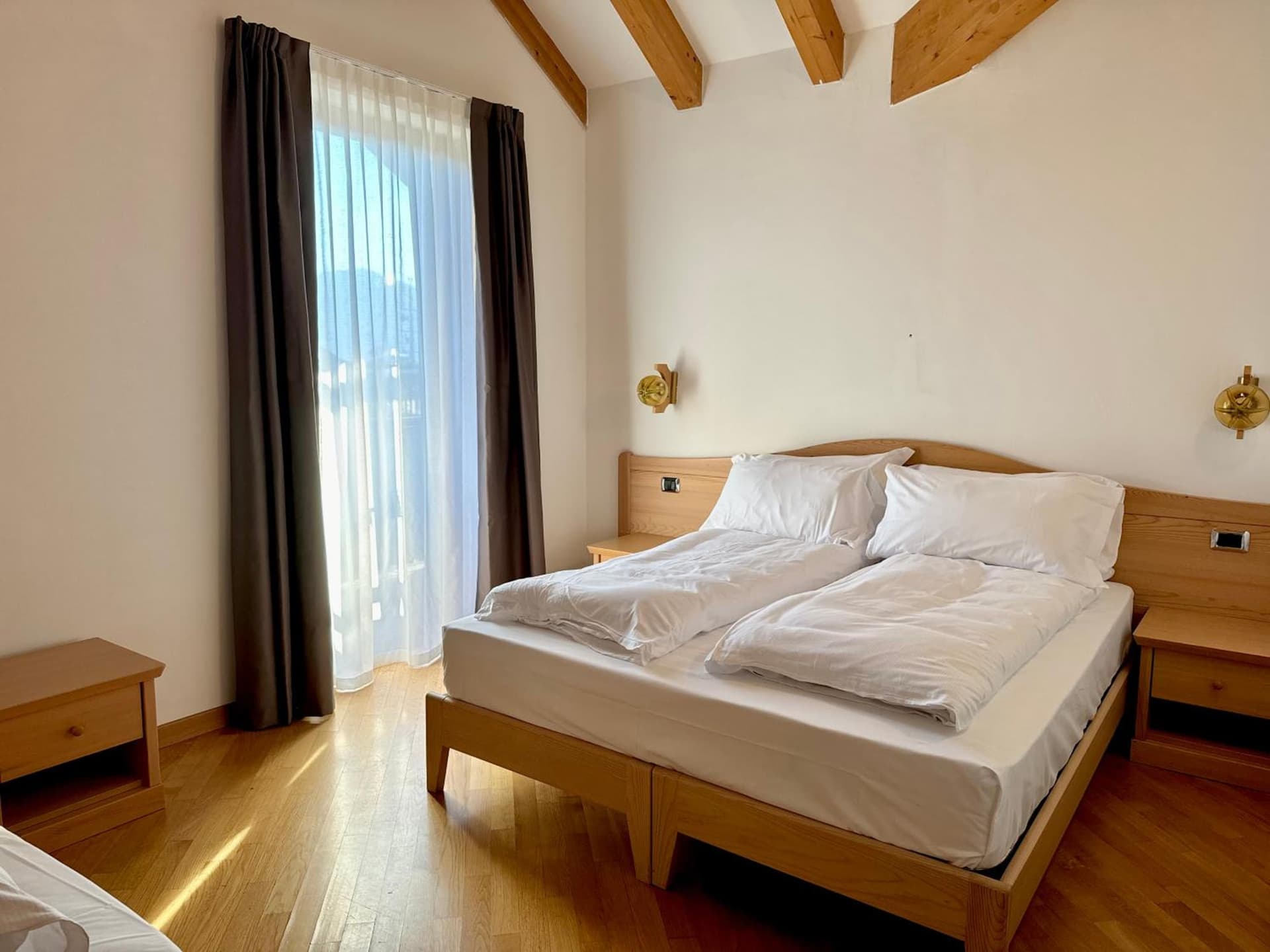 HC Hotel Garni - Rooms and Apartments
