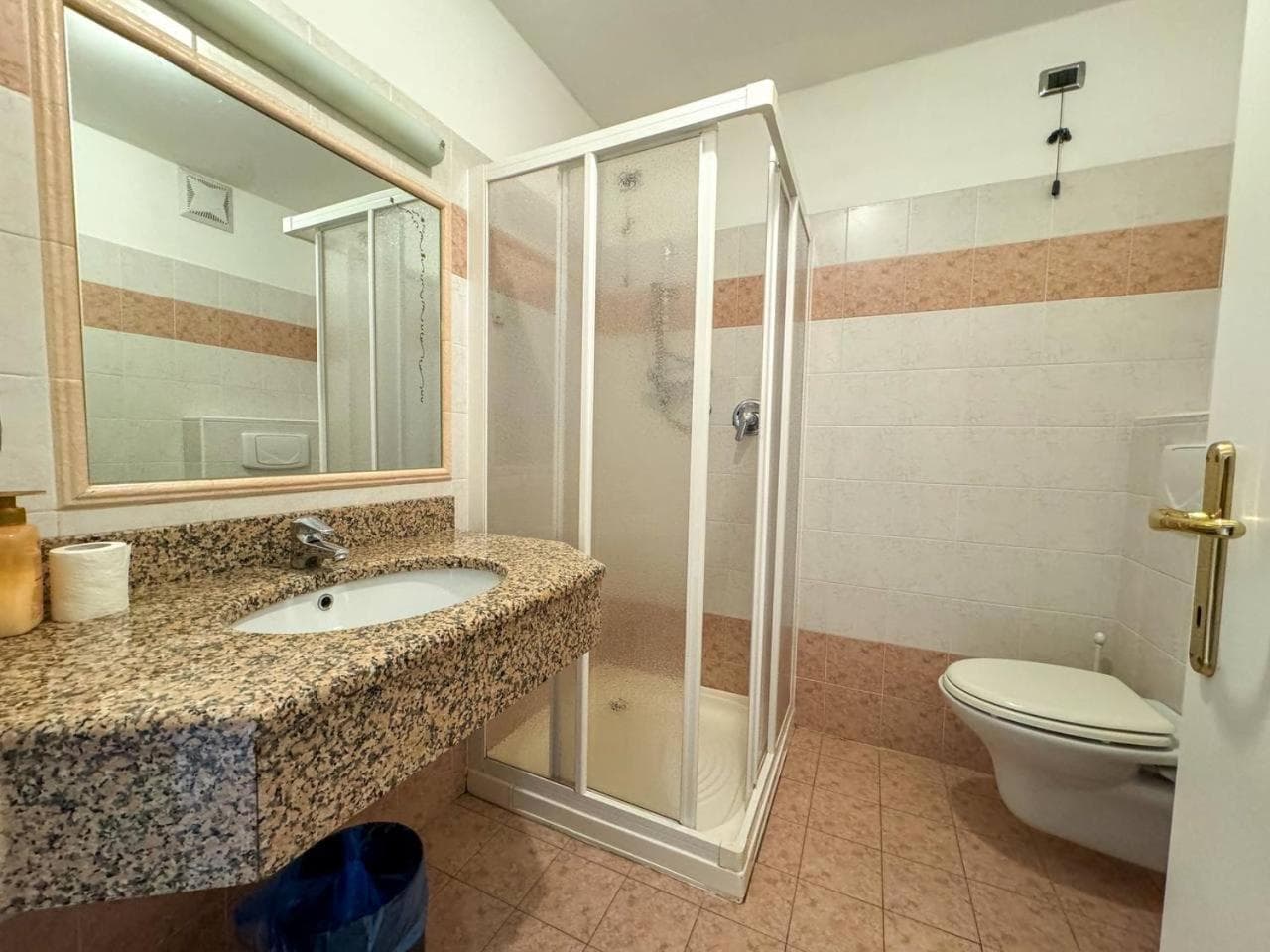 HC Hotel Garni - Rooms and Apartments