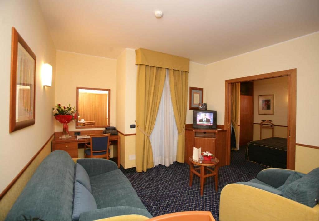 Pacific Hotel Fortino