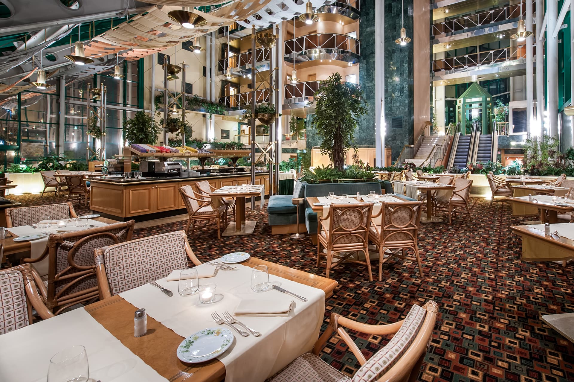 Royal Garden Hotel