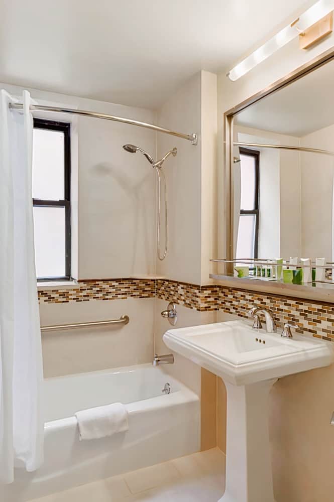 Best Western Plus Hospitality House