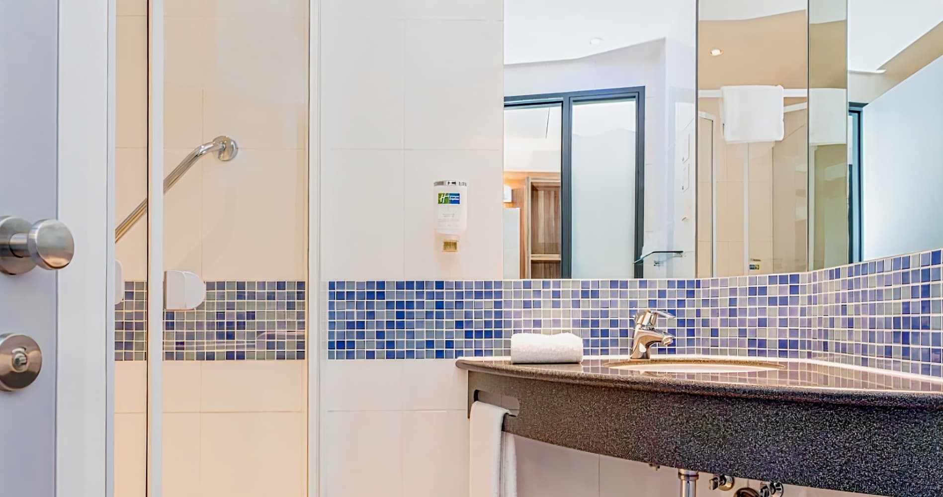 Holiday Inn Express Bremen Airport