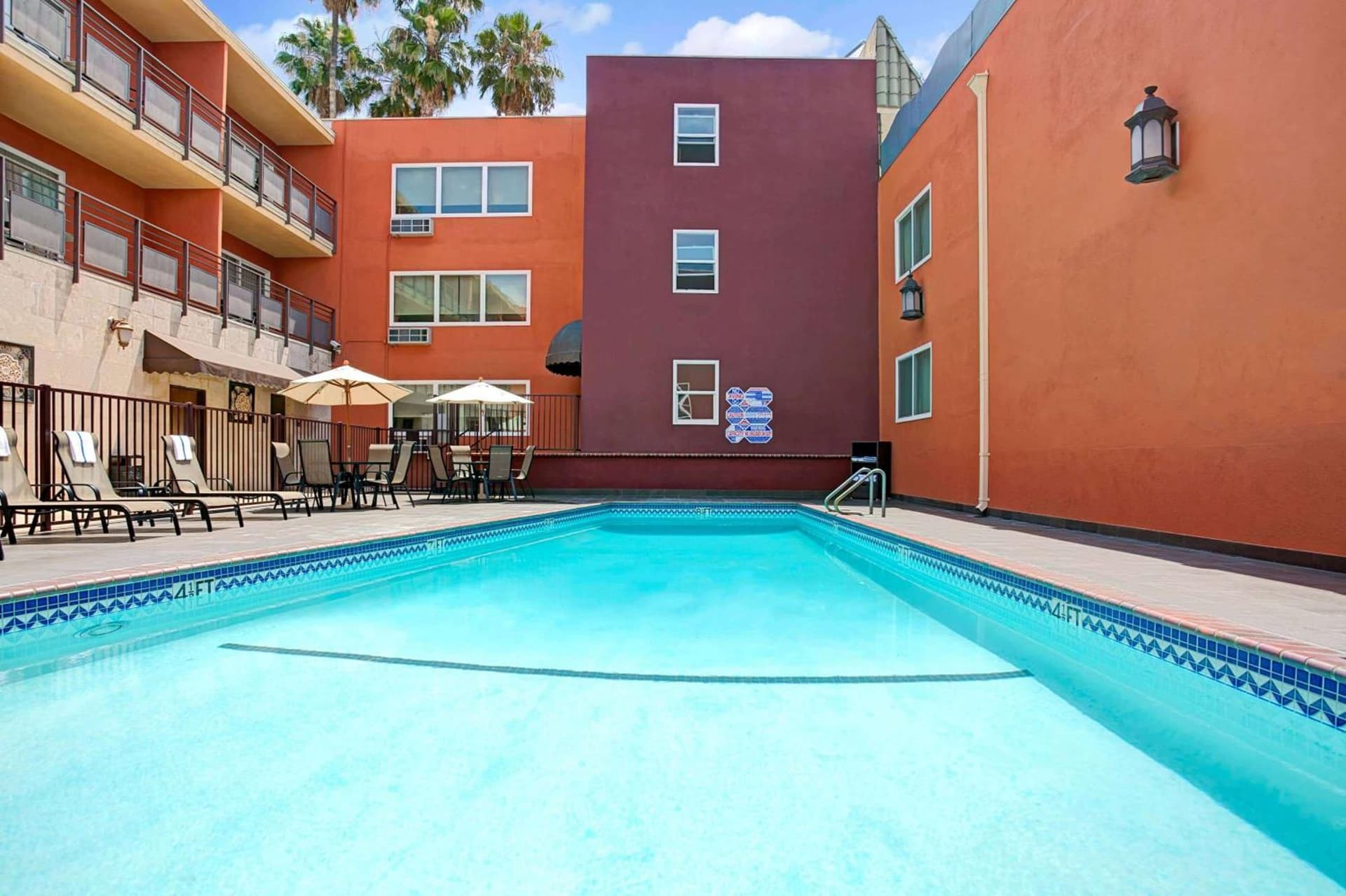 The Live Hotel